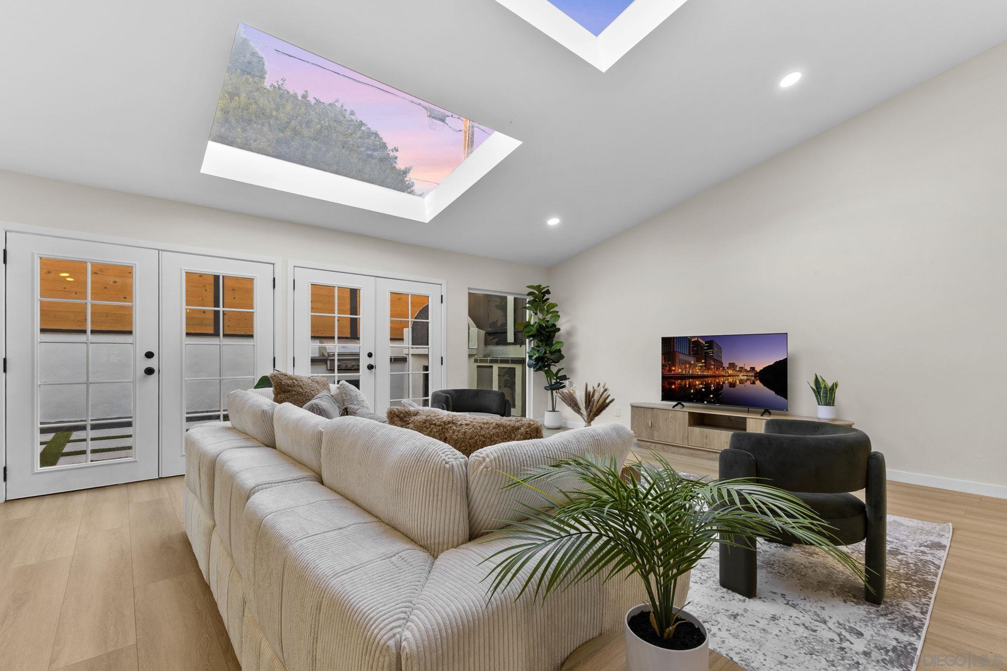 Detail Gallery Image 27 of 61 For 2128  Missouri St, San Diego,  CA 92109 - 4 Beds | 2 Baths