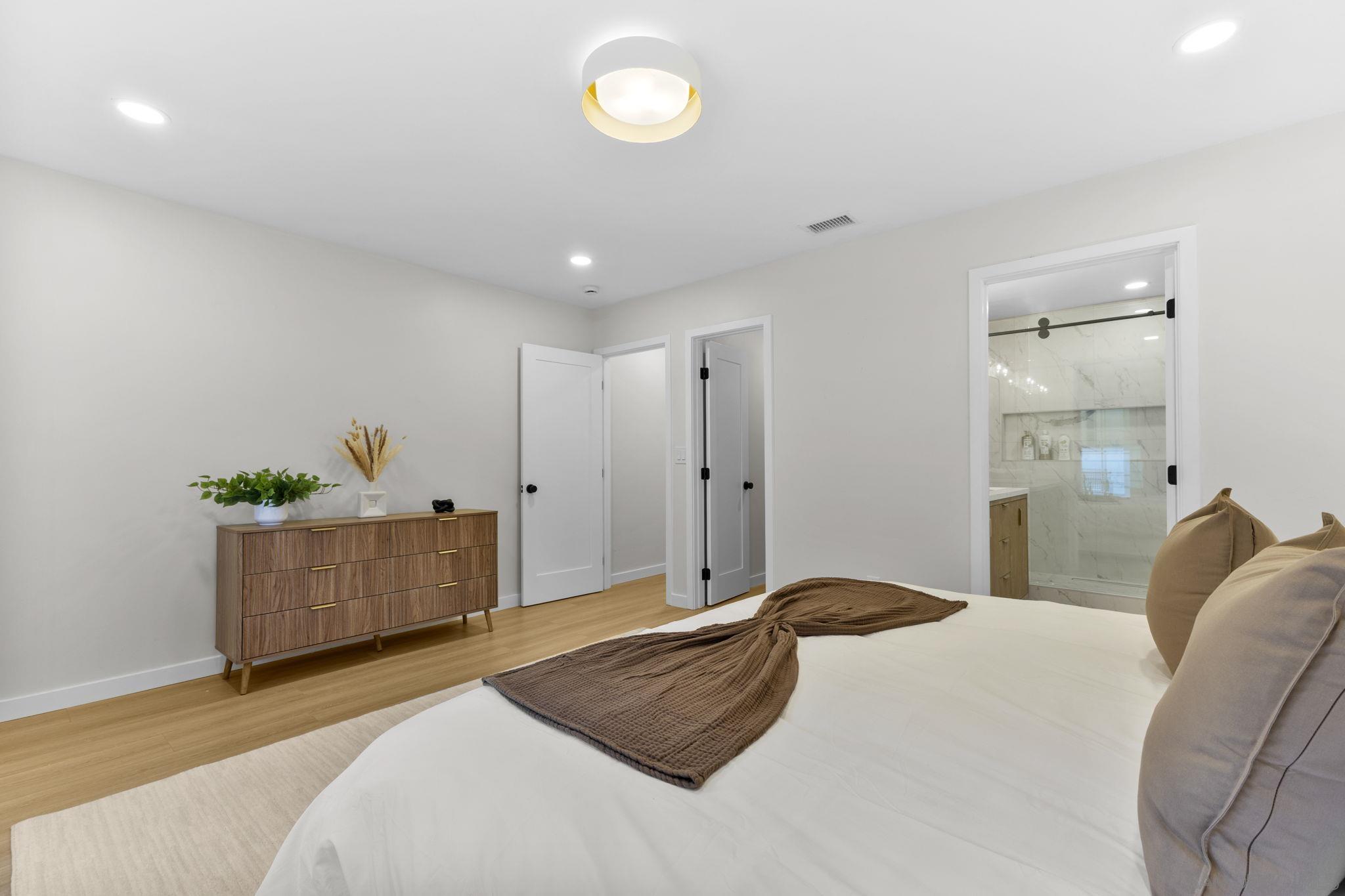 Detail Gallery Image 36 of 61 For 2128  Missouri St, San Diego,  CA 92109 - 4 Beds | 2 Baths