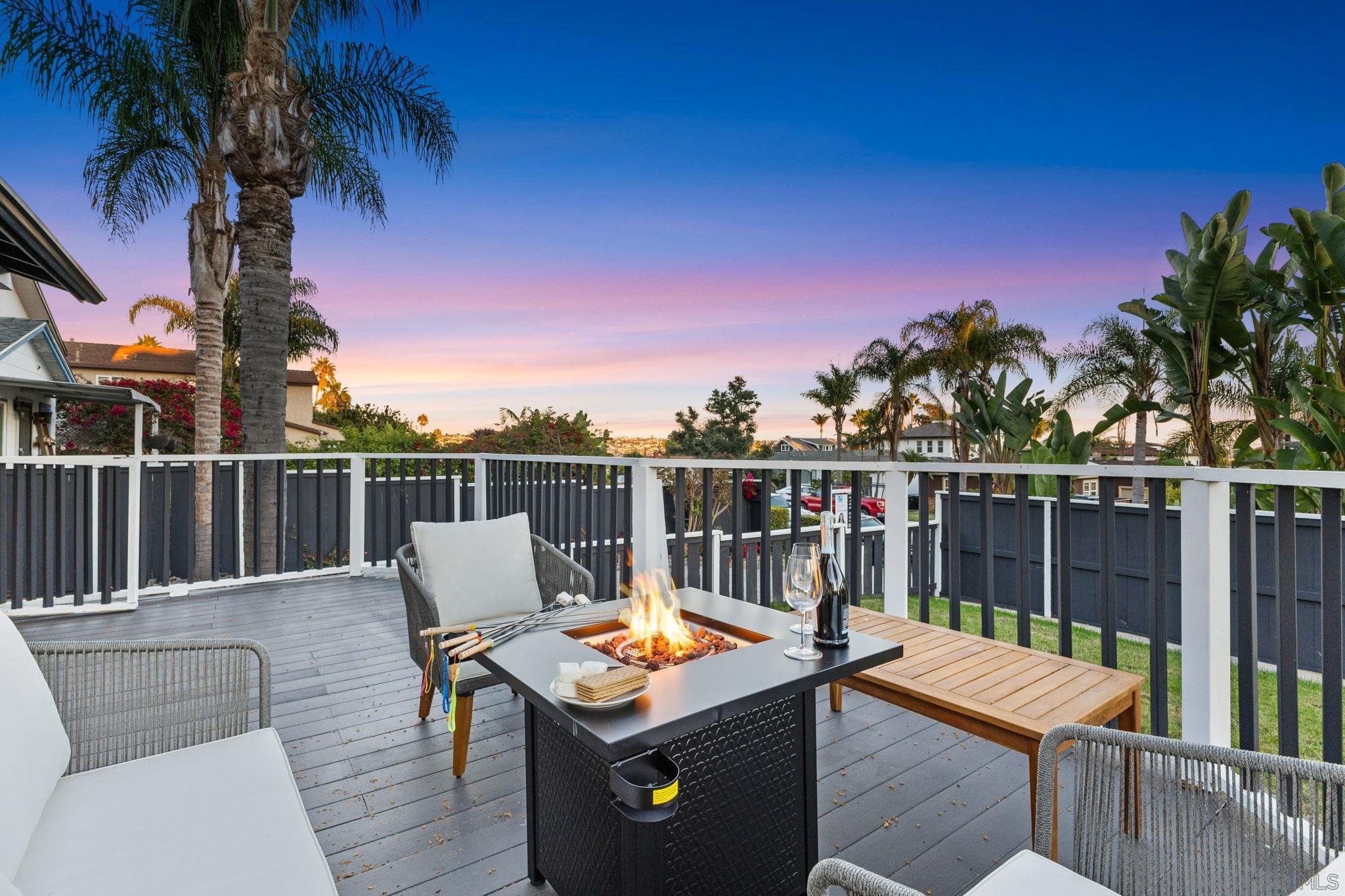 Detail Gallery Image 8 of 61 For 2128  Missouri St, San Diego,  CA 92109 - 4 Beds | 2 Baths