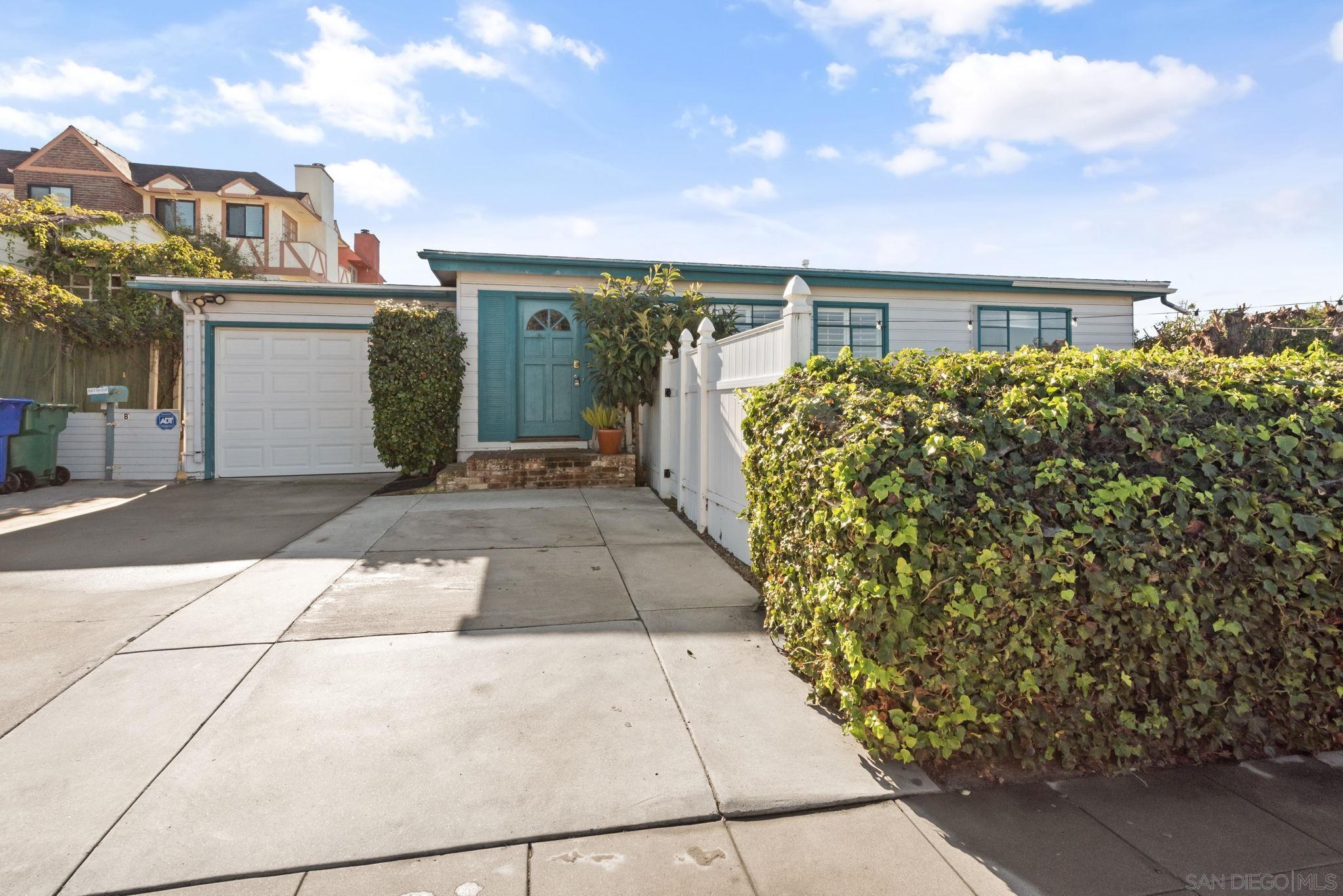 Detail Gallery Image 2 of 30 For 643  Nautilus, La Jolla,  CA 92037 - 3 Beds | 1 Baths