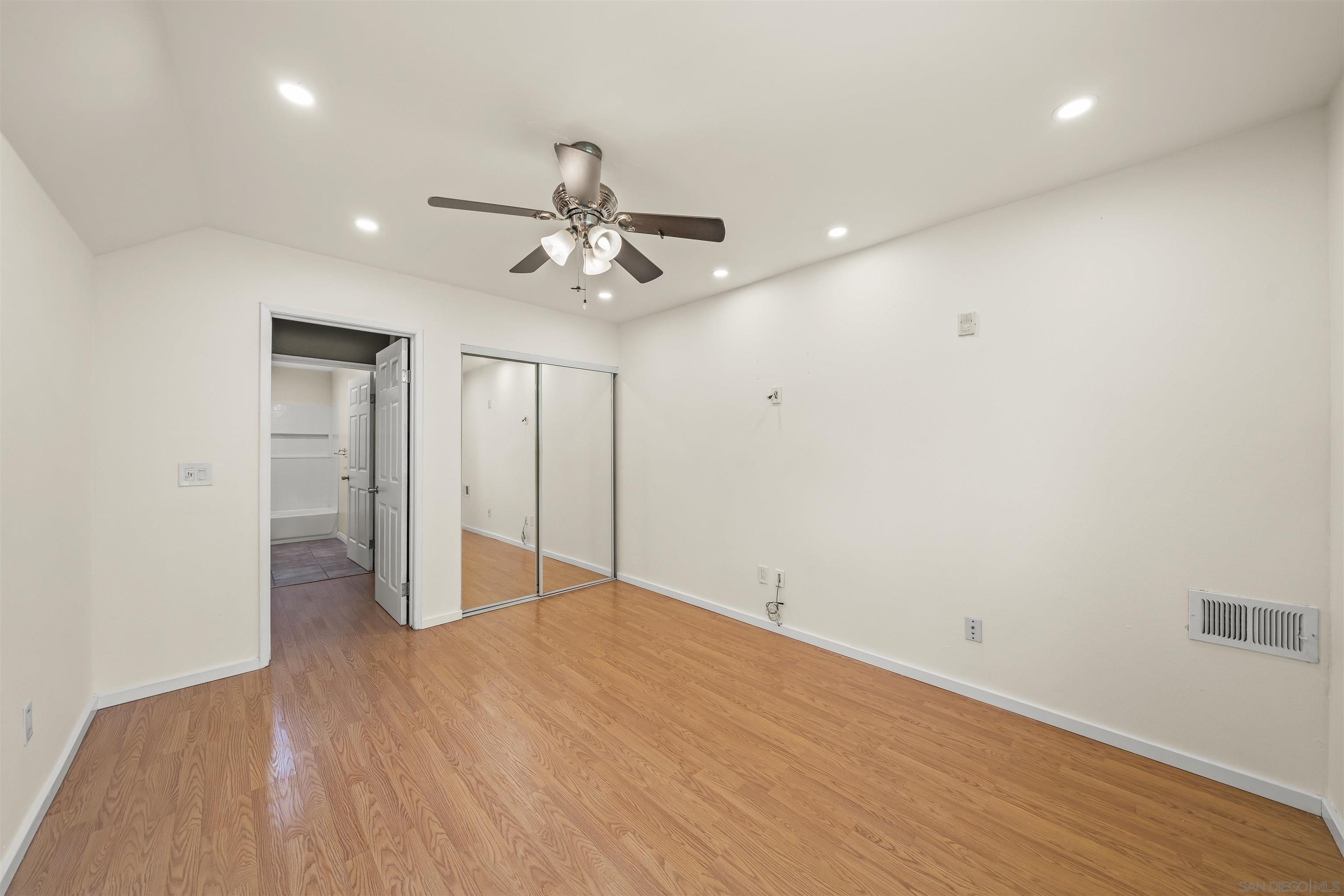 Detail Gallery Image 12 of 31 For 6131  Rancho Mission Rd  #113,  San Diego,  CA 92108 - 1 Beds | 1 Baths