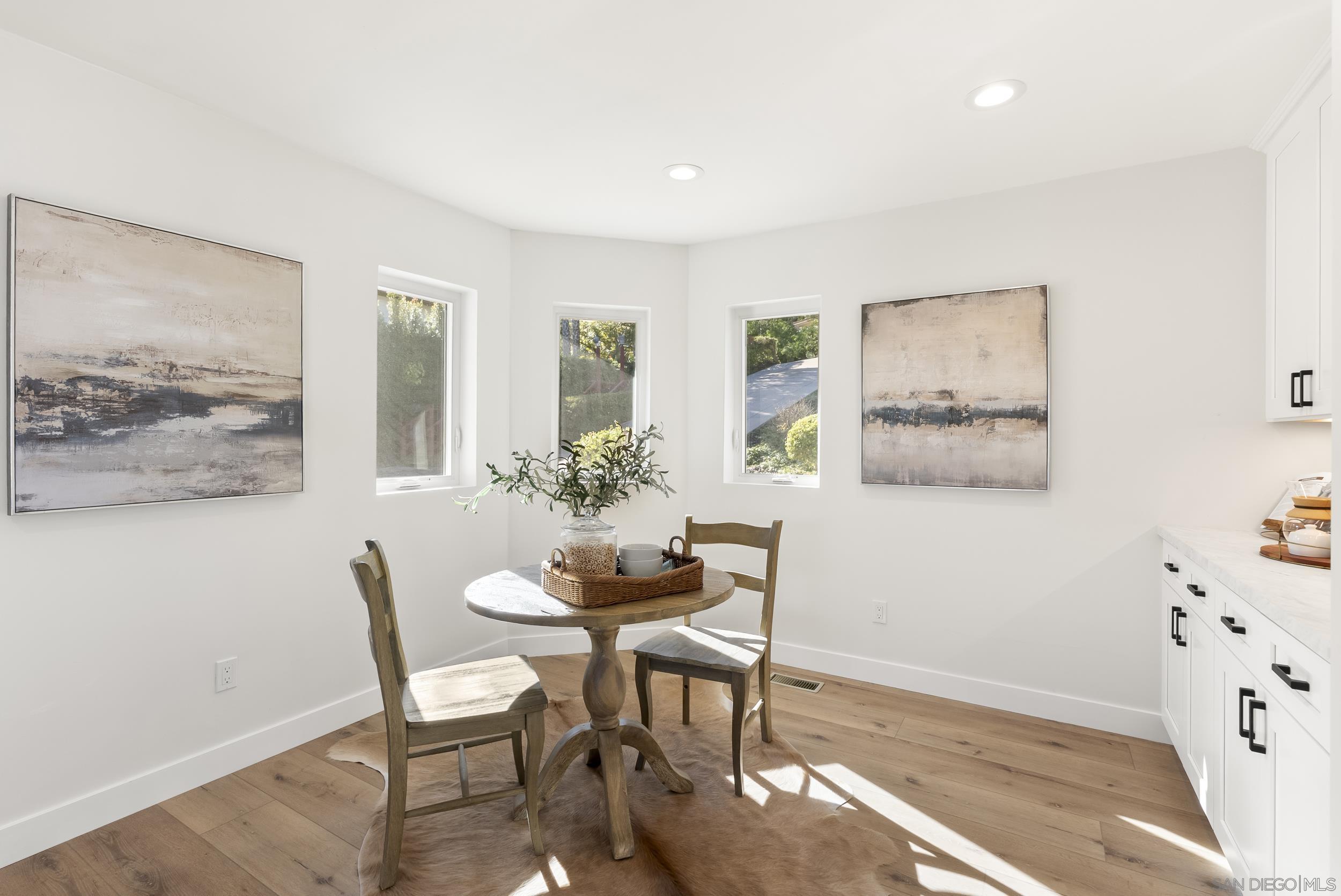 Detail Gallery Image 23 of 70 For 7875  Bellakaren Pl, La Jolla,  CA 92037 - – Beds | – Baths