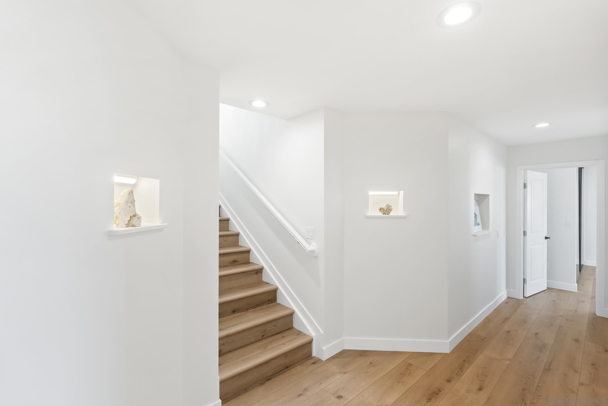 Detail Gallery Image 39 of 70 For 7875  Bellakaren Pl, La Jolla,  CA 92037 - – Beds | – Baths