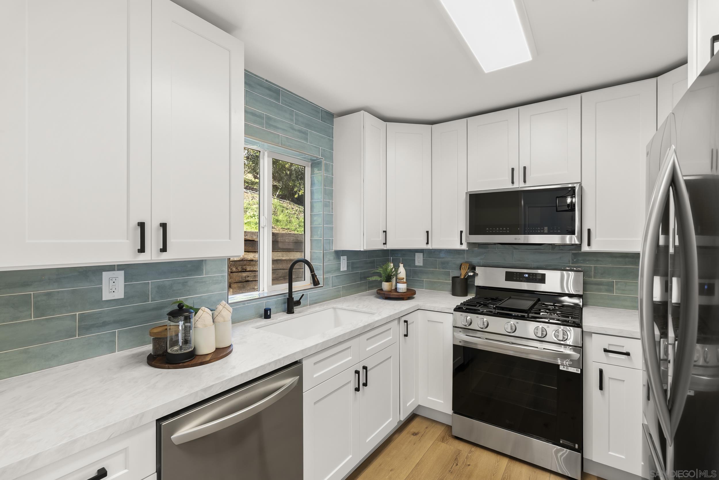 Detail Gallery Image 56 of 70 For 7875  Bellakaren Pl, La Jolla,  CA 92037 - – Beds | – Baths