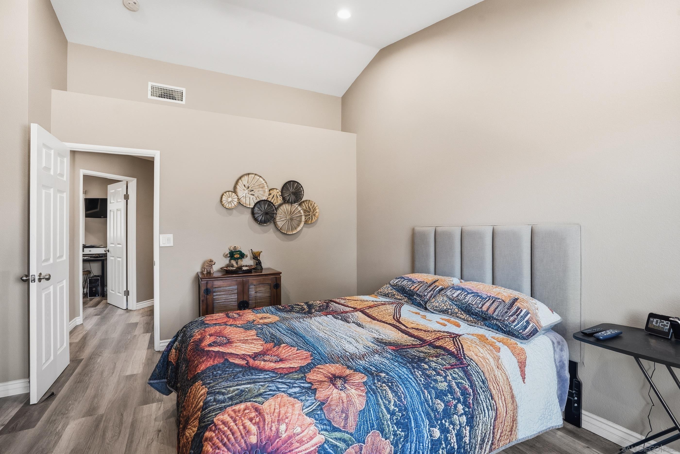Detail Gallery Image 23 of 30 For 11382  via Rancho San Diego  #UNIT C,  El Cajon,  CA 92019 - 2 Beds | 2/1 Baths