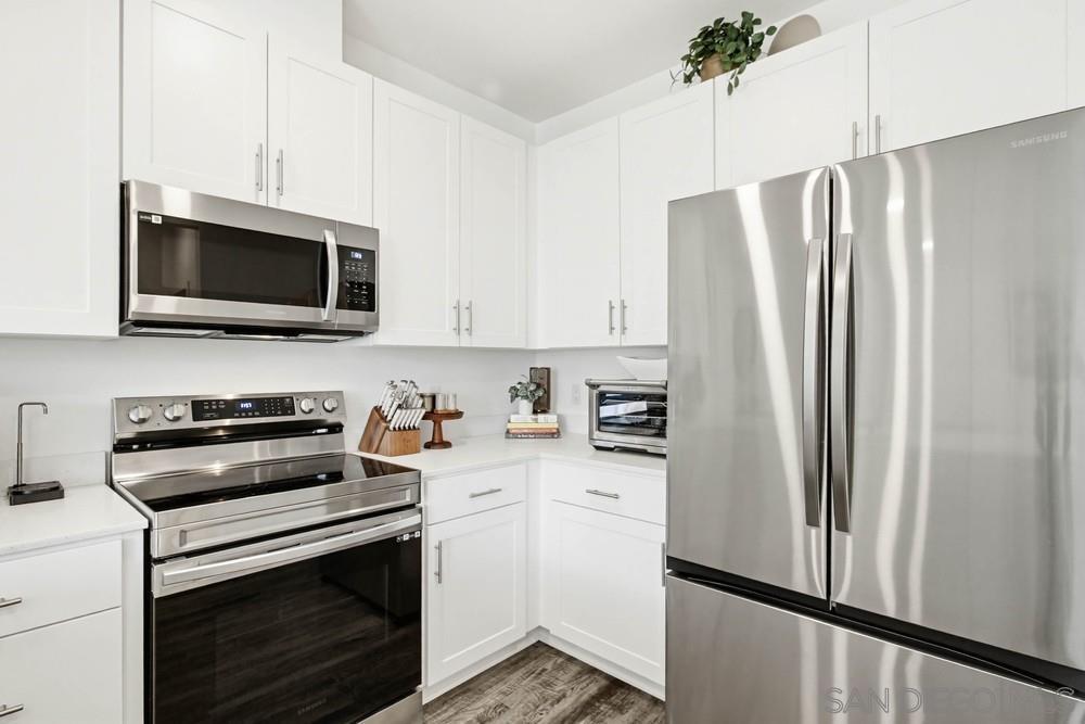 Detail Gallery Image 13 of 39 For 940  Cooper Pl., San Diego,  CA 92102 - 3 Beds | 2/1 Baths