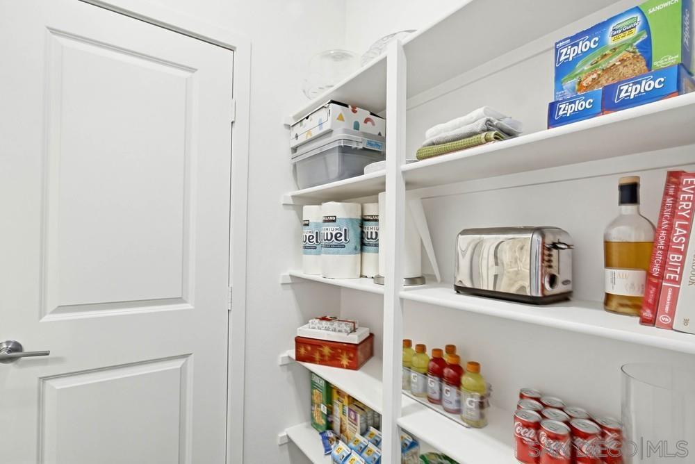 Detail Gallery Image 17 of 39 For 940  Cooper Pl., San Diego,  CA 92102 - 3 Beds | 2/1 Baths