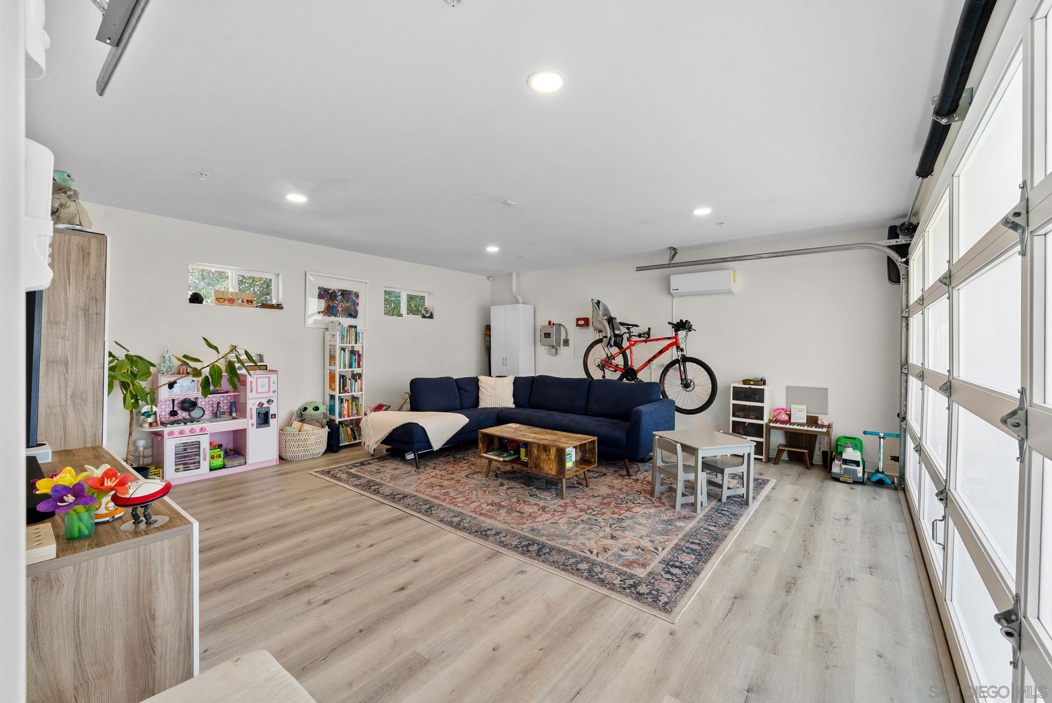 Detail Gallery Image 14 of 37 For 4865  39th Street, San Diego,  CA 92116 - 3 Beds | 2/1 Baths