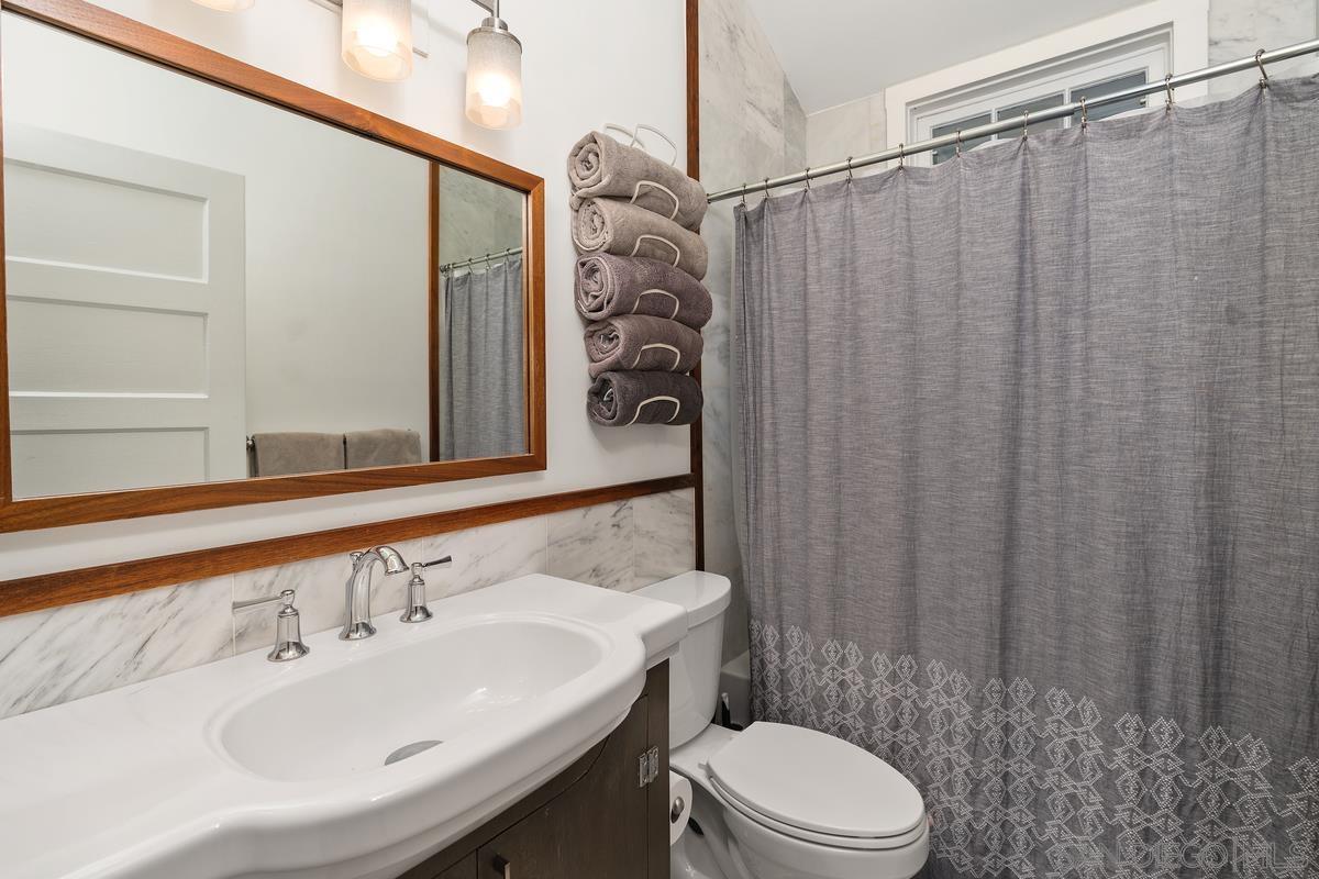 Detail Gallery Image 12 of 23 For Rios, Solana Beach,  CA 92075 - 2 Beds | 1 Baths