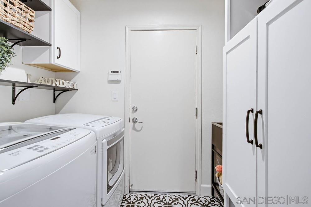 Detail Gallery Image 18 of 42 For 10435  Westward Ct, San Diego,  CA 92131 - 5 Beds | 3 Baths