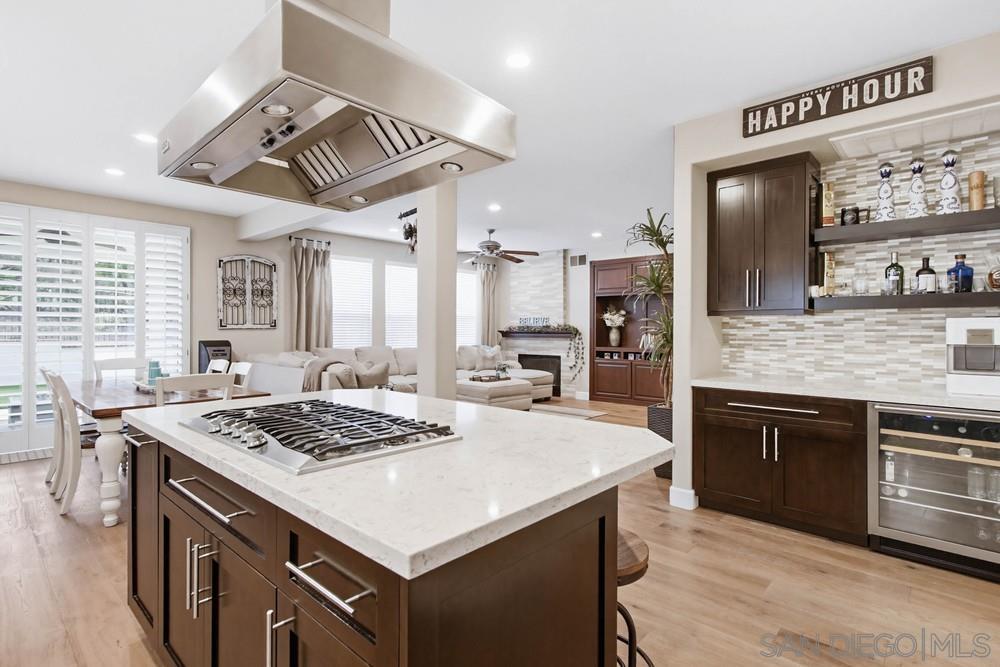 Detail Gallery Image 6 of 42 For 10435  Westward Ct, San Diego,  CA 92131 - 5 Beds | 3 Baths