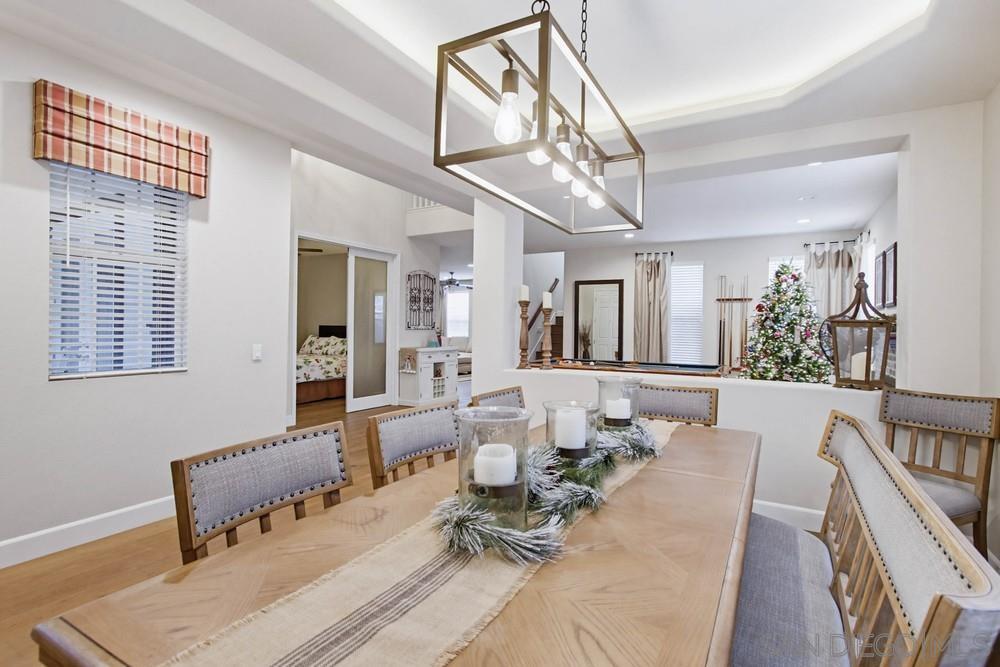 Detail Gallery Image 8 of 42 For 10435  Westward Ct, San Diego,  CA 92131 - 5 Beds | 3 Baths