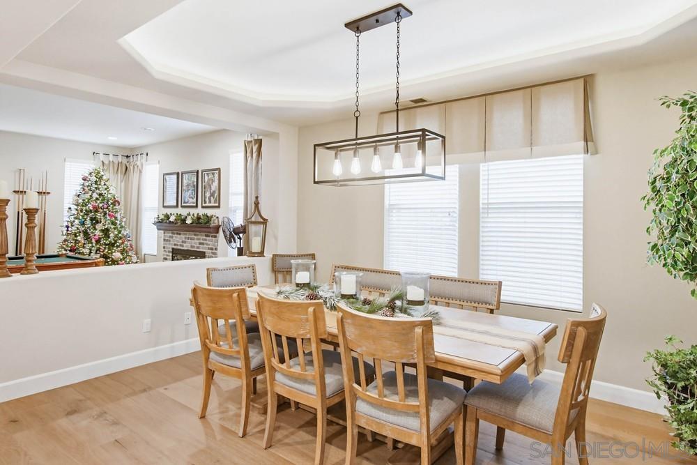 Detail Gallery Image 9 of 42 For 10435  Westward Ct, San Diego,  CA 92131 - 5 Beds | 3 Baths