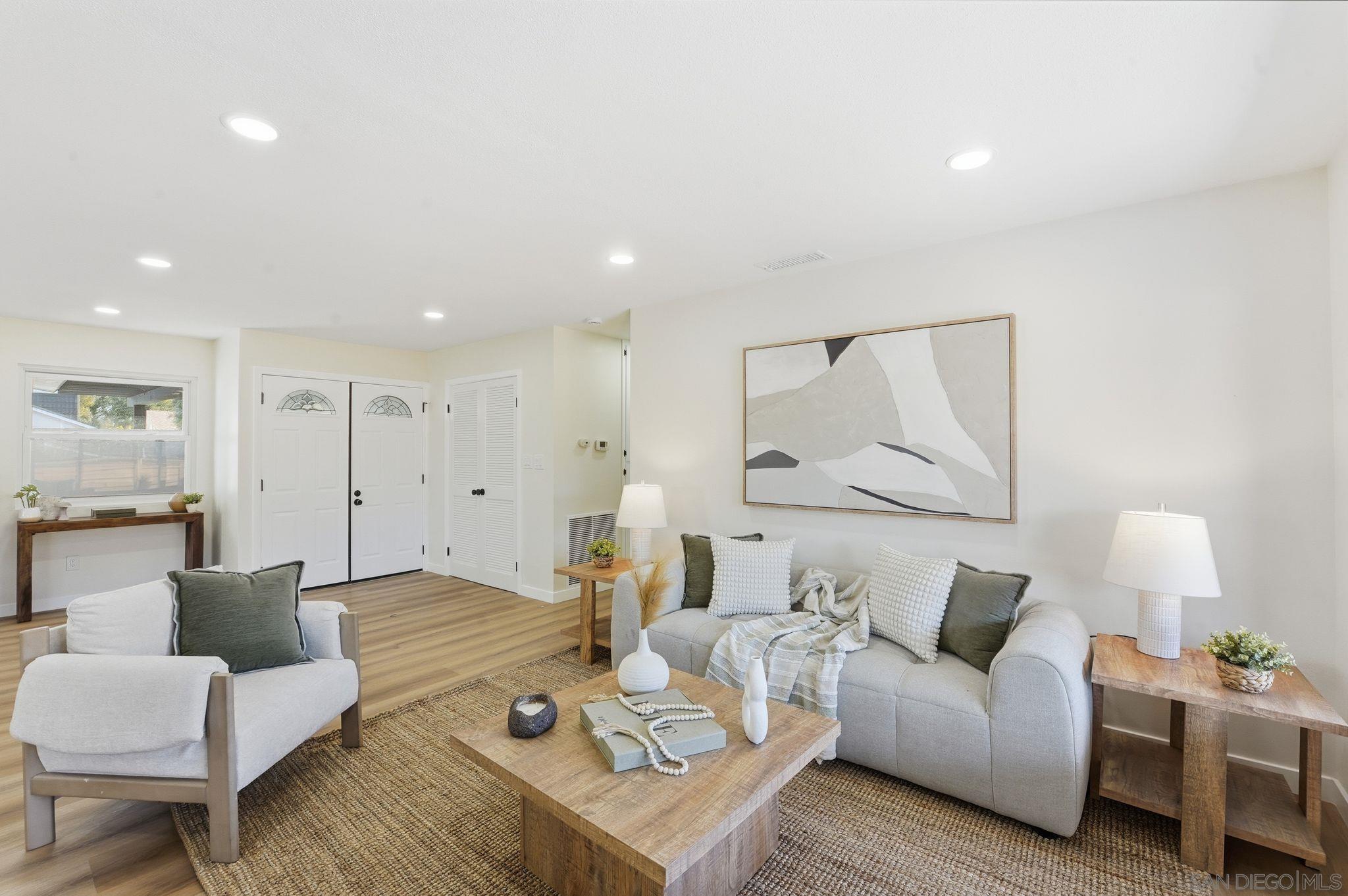 Detail Gallery Image 5 of 31 For 7388  Turnford Dr, San Diego,  CA 92119 - 4 Beds | 2 Baths