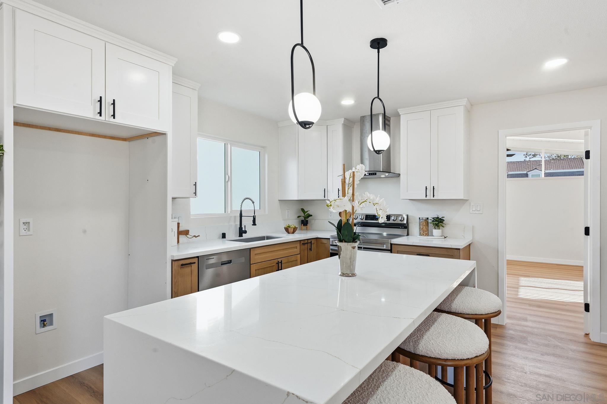 Detail Gallery Image 6 of 31 For 7388  Turnford Dr, San Diego,  CA 92119 - 4 Beds | 2 Baths