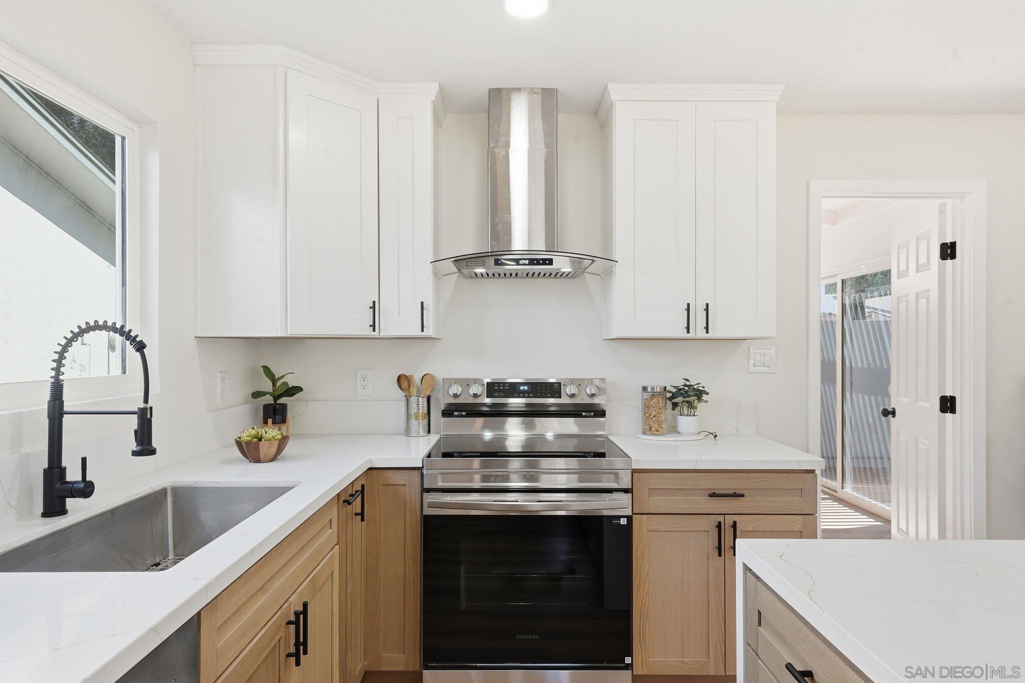 Detail Gallery Image 9 of 31 For 7388  Turnford Dr, San Diego,  CA 92119 - 4 Beds | 2 Baths