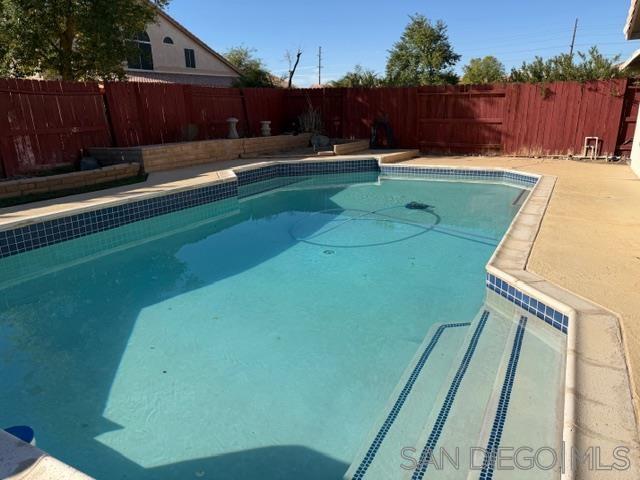 Detail Gallery Image 5 of 19 For 678  Mesquite, Imperial,  CA 92251 - 4 Beds | 2 Baths