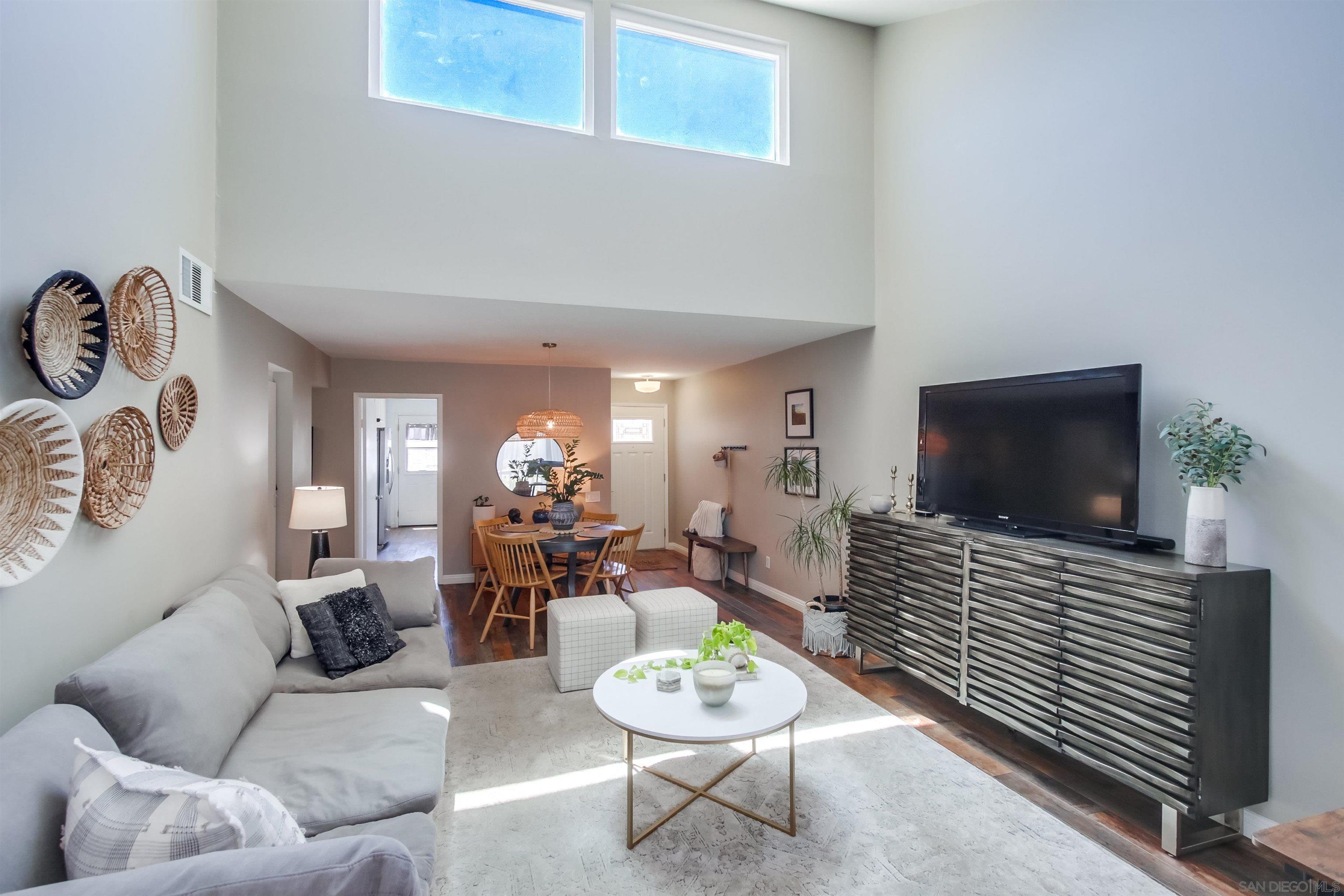 Front Image Thumbnail for SD2600492