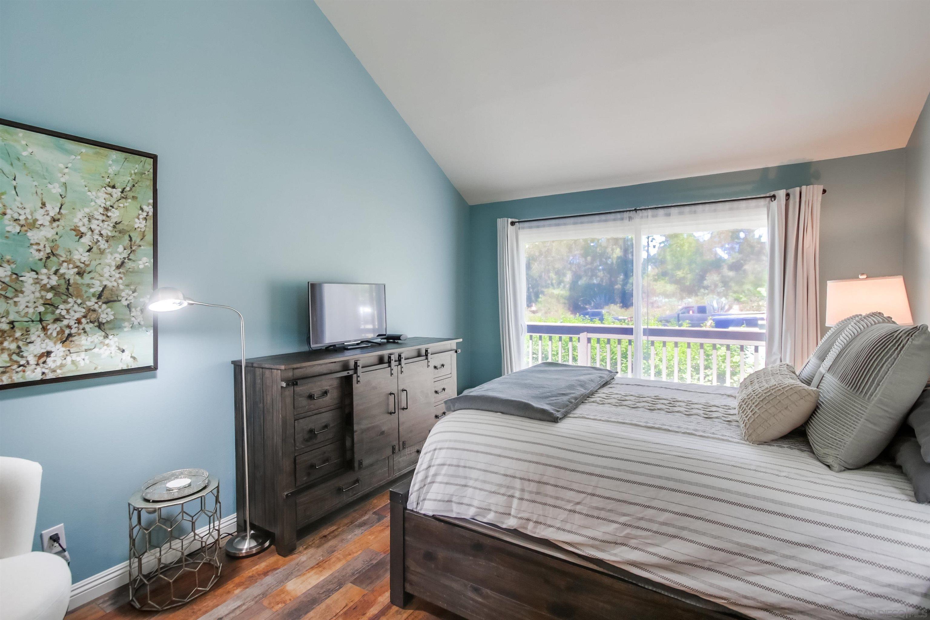 Detail Gallery Image 20 of 32 For 10374  Caminito Banyon, San Diego,  CA 92131 - 2 Beds | 2 Baths