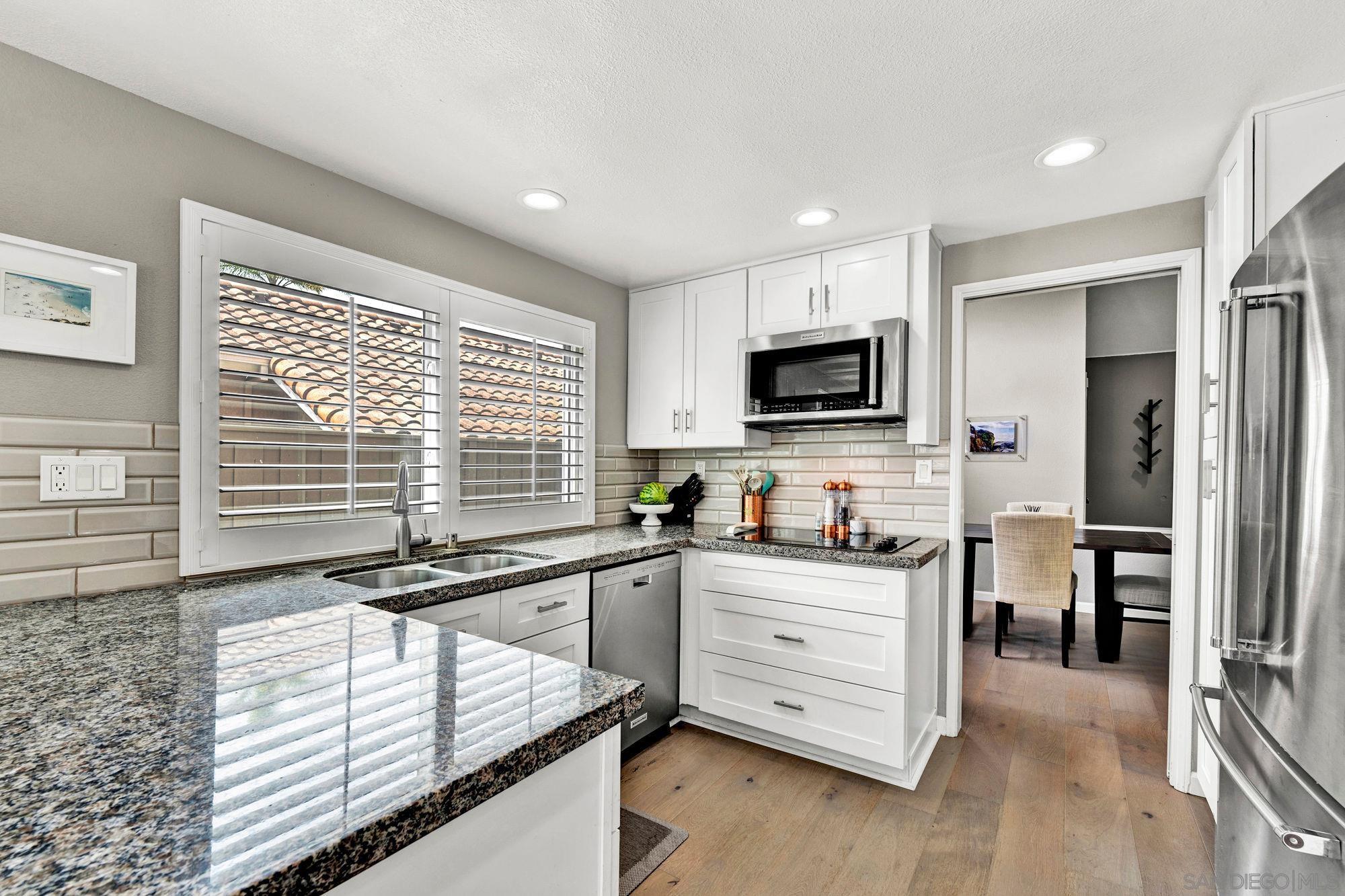 Detail Gallery Image 13 of 34 For 3425  Overpark Rd, San Diego,  CA 92130 - 3 Beds | 2/1 Baths