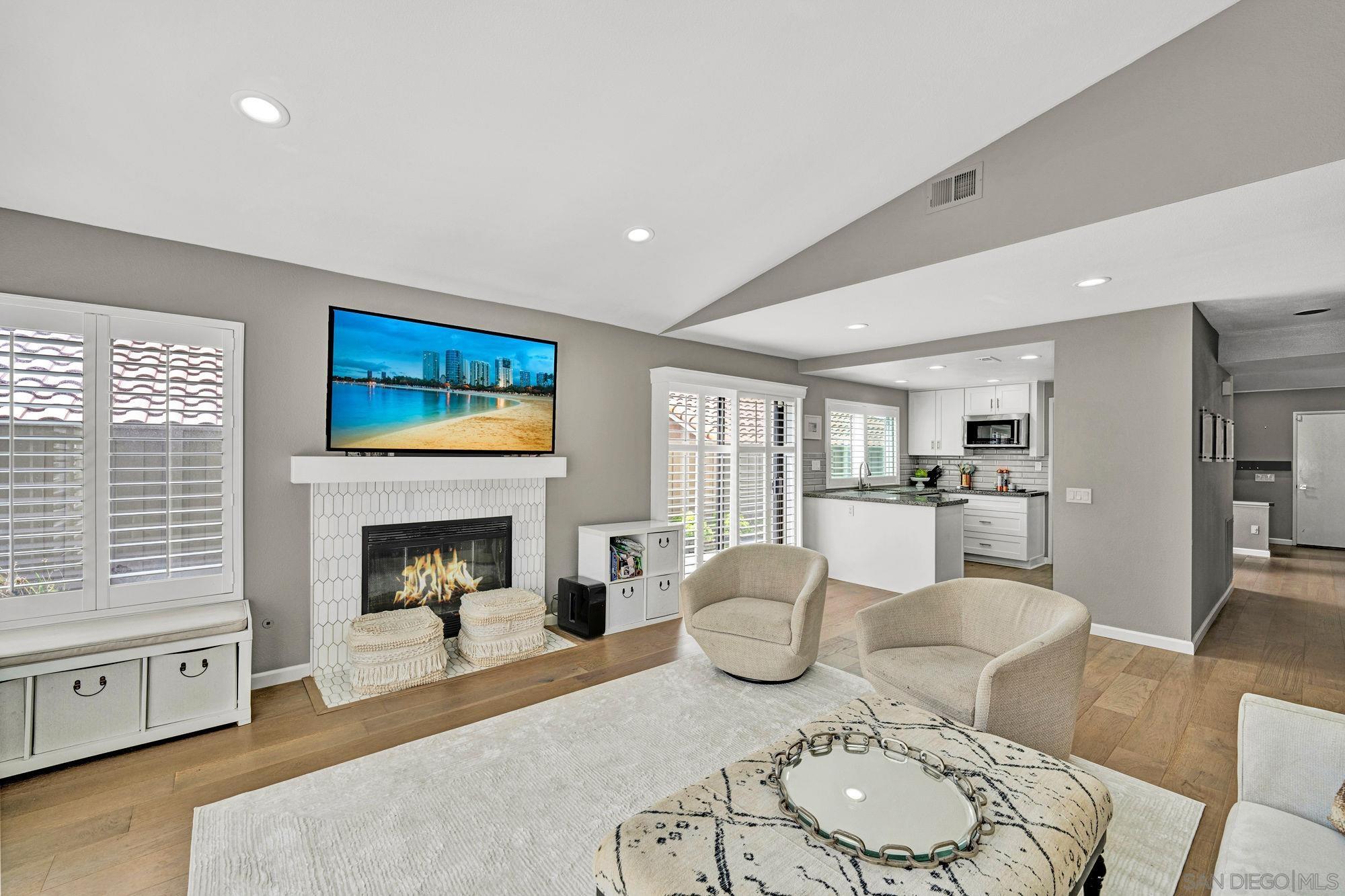 Detail Gallery Image 18 of 34 For 3425  Overpark Rd, San Diego,  CA 92130 - 3 Beds | 2/1 Baths