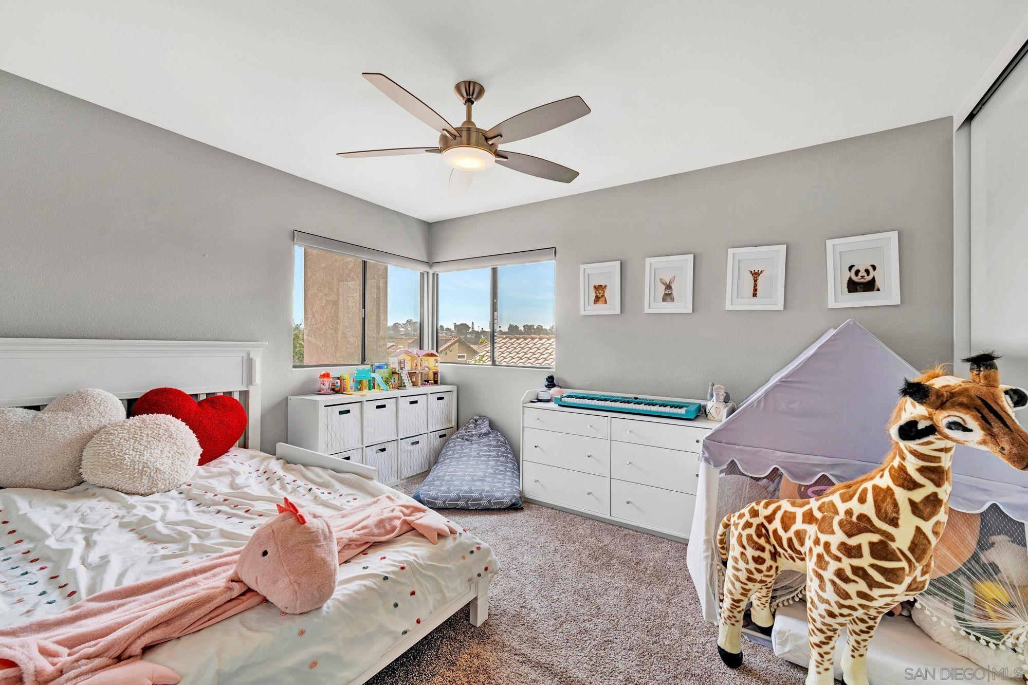 Detail Gallery Image 24 of 34 For 3425  Overpark Rd, San Diego,  CA 92130 - 3 Beds | 2/1 Baths