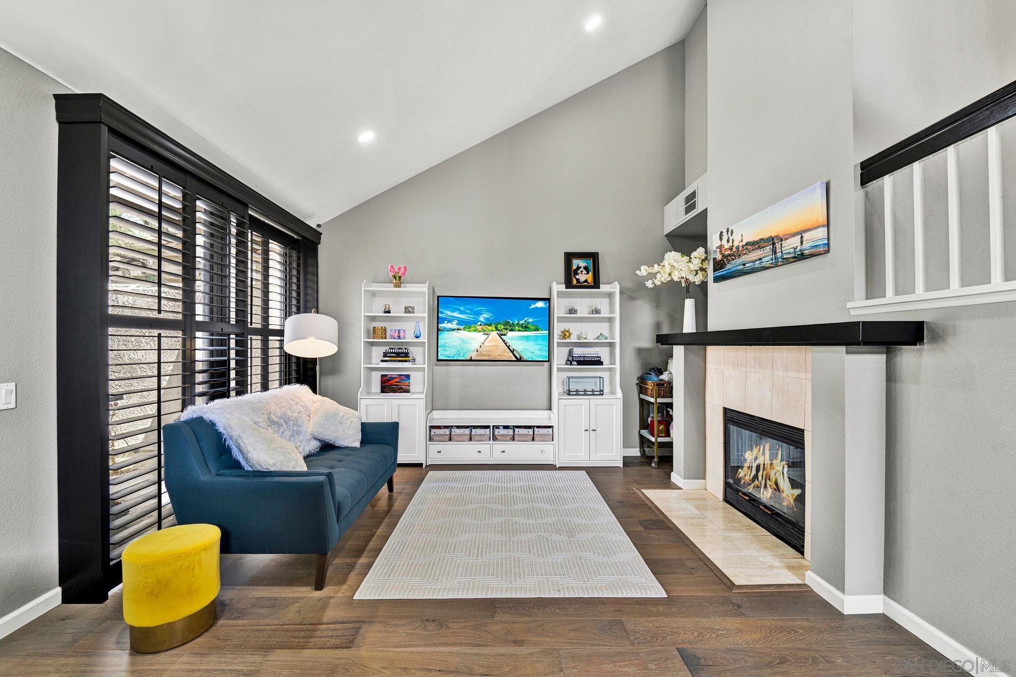 Detail Gallery Image 5 of 34 For 3425  Overpark Rd, San Diego,  CA 92130 - 3 Beds | 2/1 Baths