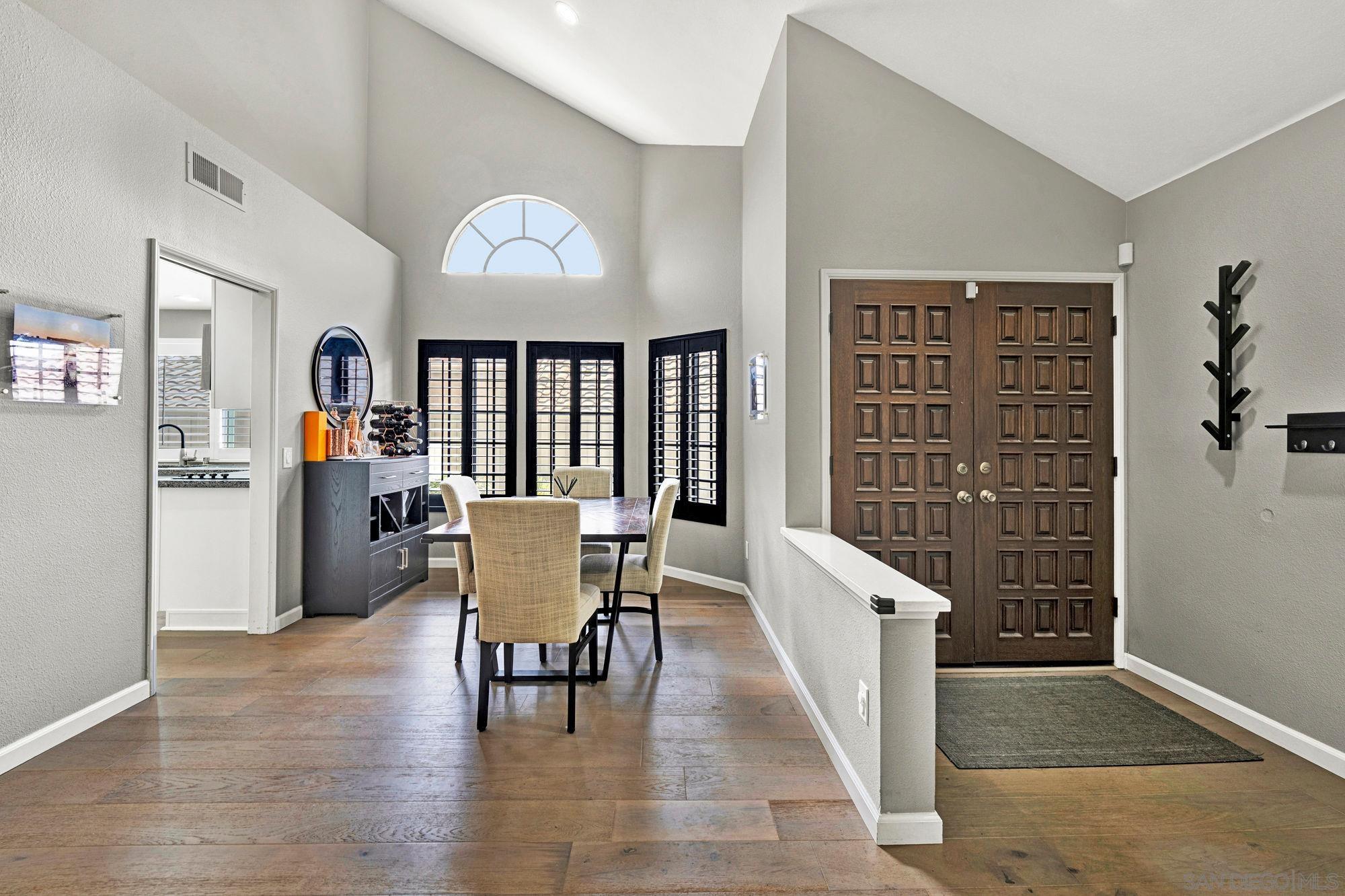 Detail Gallery Image 6 of 34 For 3425  Overpark Rd, San Diego,  CA 92130 - 3 Beds | 2/1 Baths