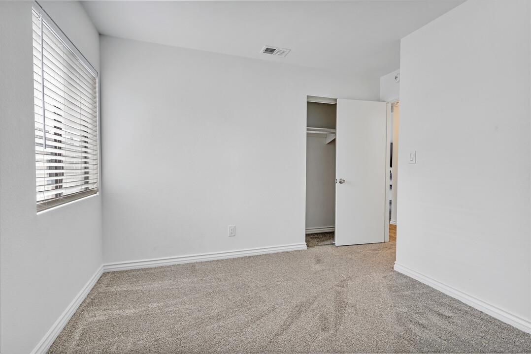 Detail Gallery Image 14 of 18 For 12650  Lakeshore Dr. Unit 127, Lakeside,  CA 92040 - 2 Beds | 2 Baths