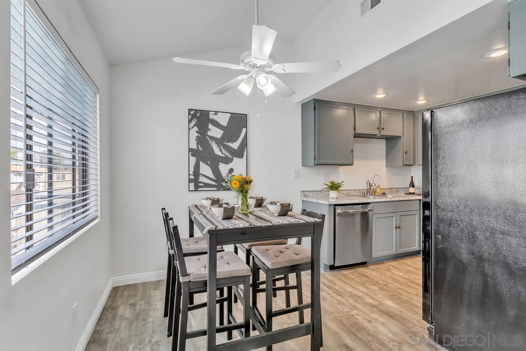 Detail Gallery Image 5 of 18 For 12650  Lakeshore Dr. Unit 127, Lakeside,  CA 92040 - 2 Beds | 2 Baths