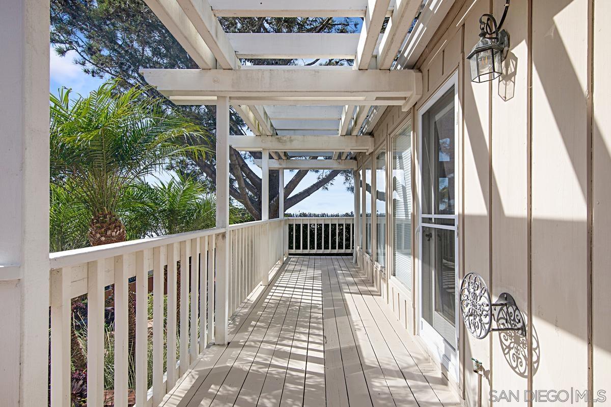 Detail Gallery Image 21 of 42 For 573  Amphitheatre Dr, Del Mar,  CA 92014 - 4 Beds | 3 Baths