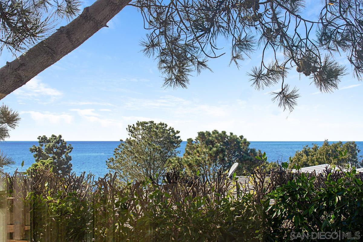 Detail Gallery Image 22 of 42 For 573  Amphitheatre Dr, Del Mar,  CA 92014 - 4 Beds | 3 Baths