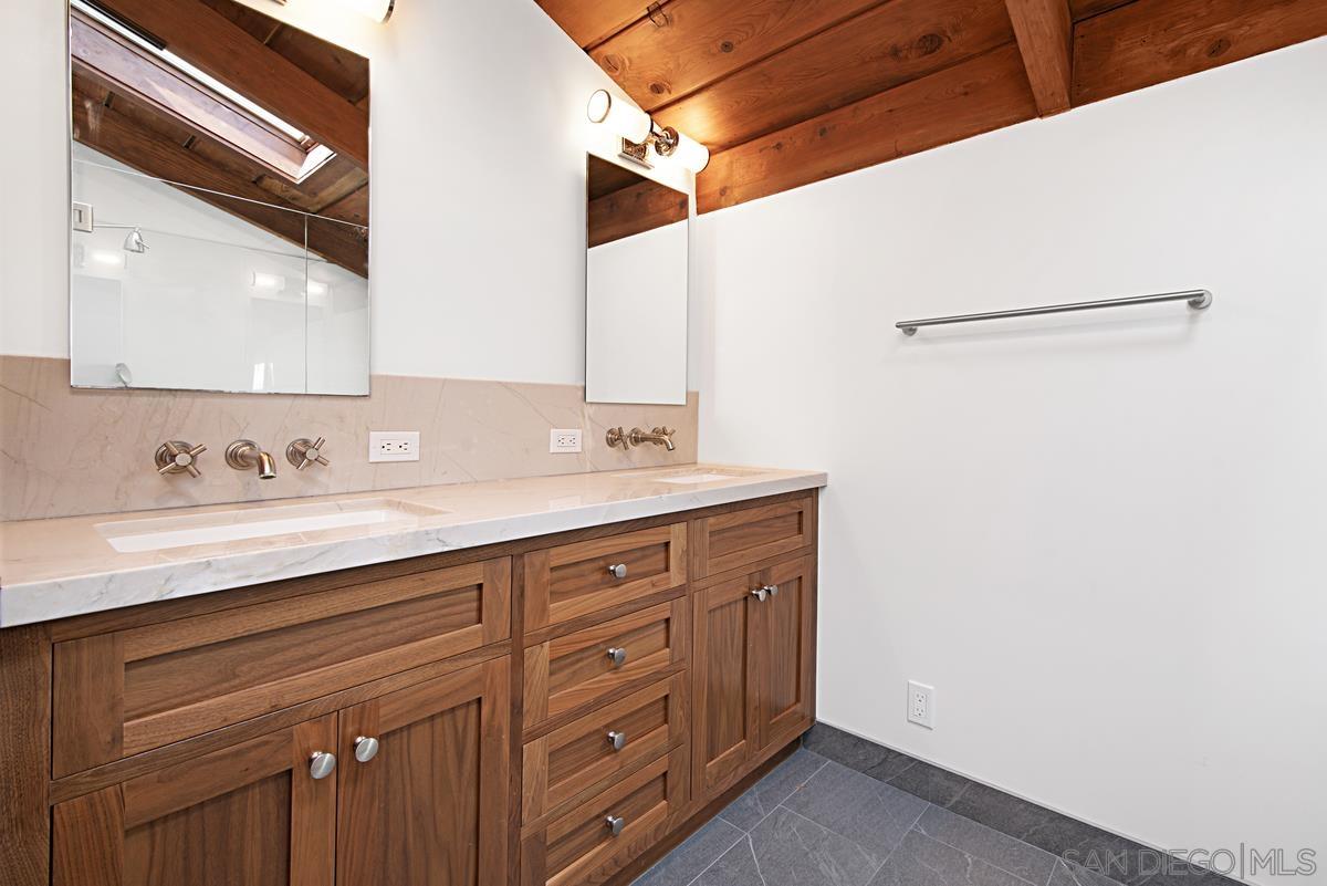 Detail Gallery Image 25 of 42 For 573  Amphitheatre Dr, Del Mar,  CA 92014 - 4 Beds | 3 Baths