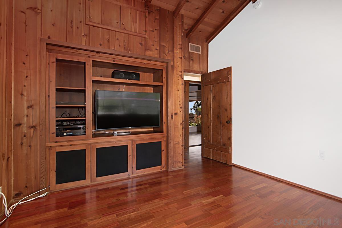 Detail Gallery Image 31 of 42 For 573  Amphitheatre Dr, Del Mar,  CA 92014 - 4 Beds | 3 Baths