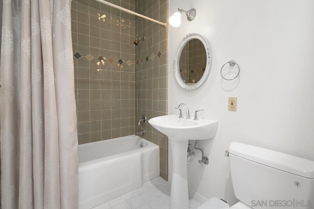 Detail Gallery Image 33 of 42 For 573  Amphitheatre Dr, Del Mar,  CA 92014 - 4 Beds | 3 Baths