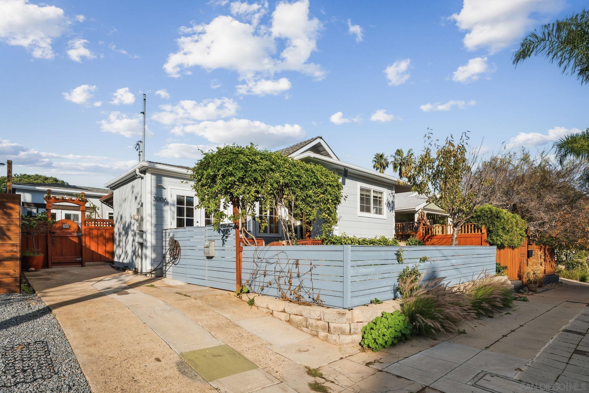 Detail Gallery Image 3 of 3 For 3006  Fir Street, San Diego,  CA 92102 - 3 Beds | 2 Baths