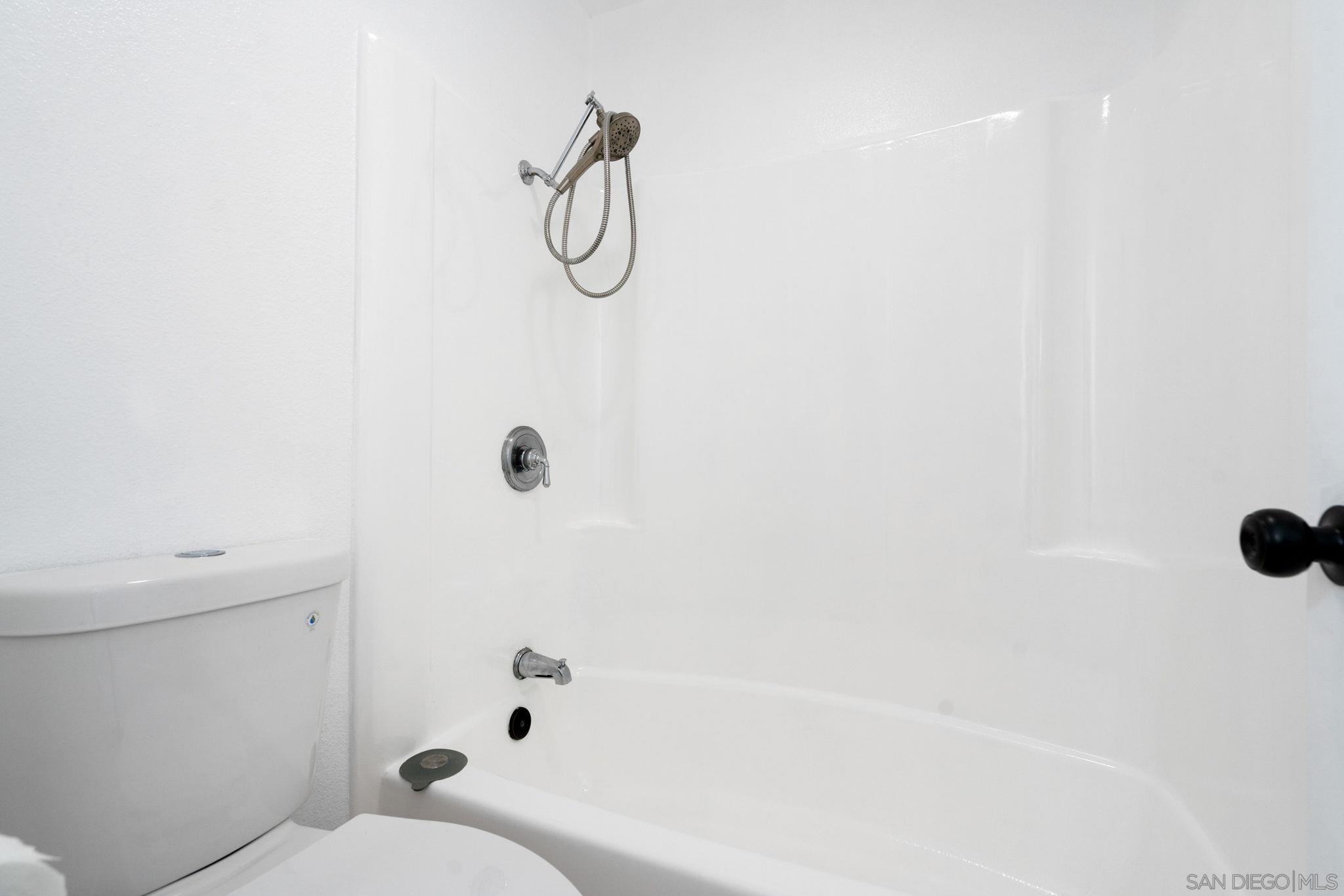 Detail Gallery Image 16 of 26 For 3030  Suncrest Dr  104, San Diego,  CA 92116 - 1 Beds | 1 Baths