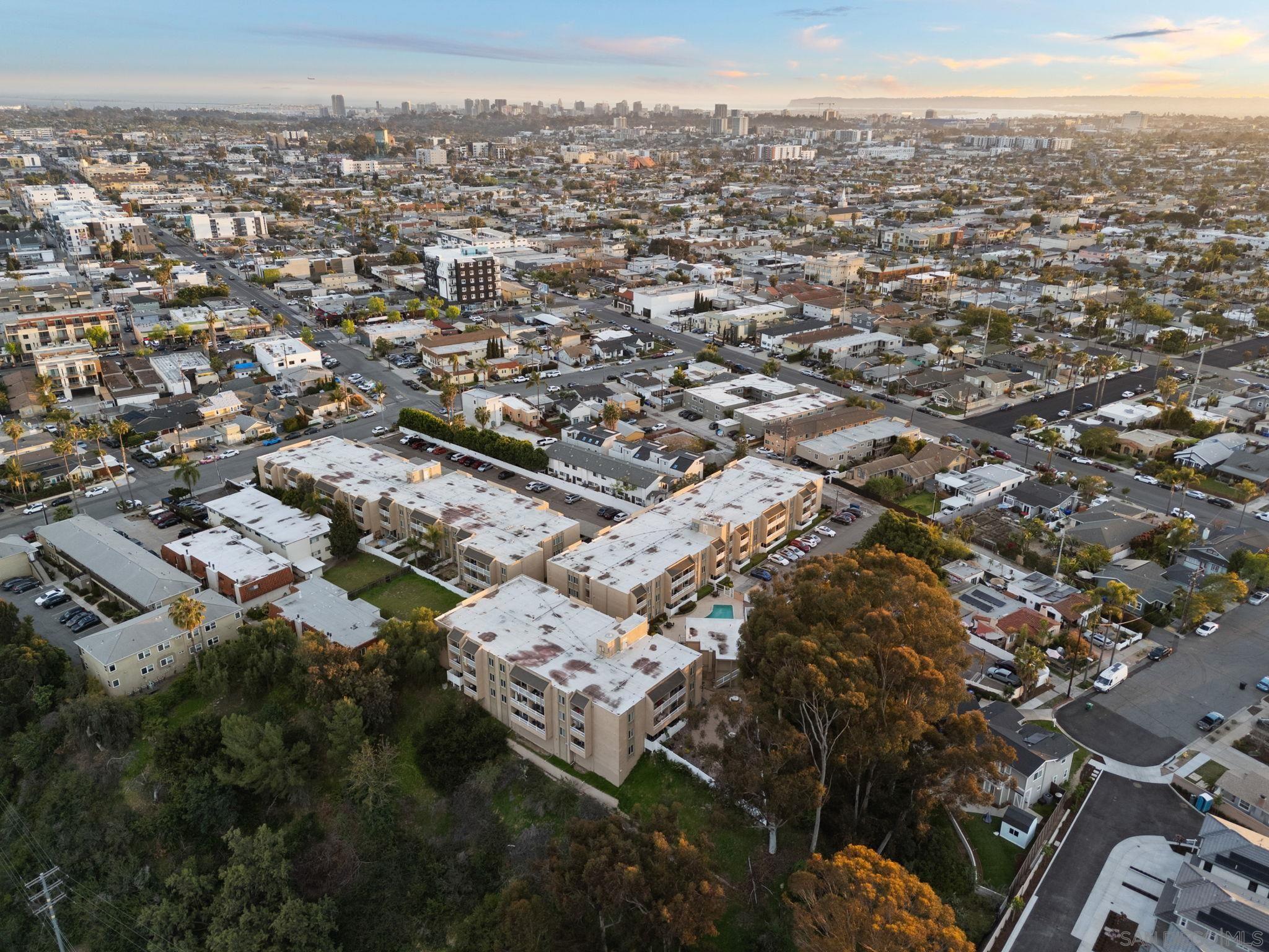 Detail Gallery Image 26 of 26 For 3030  Suncrest Dr  104, San Diego,  CA 92116 - 1 Beds | 1 Baths