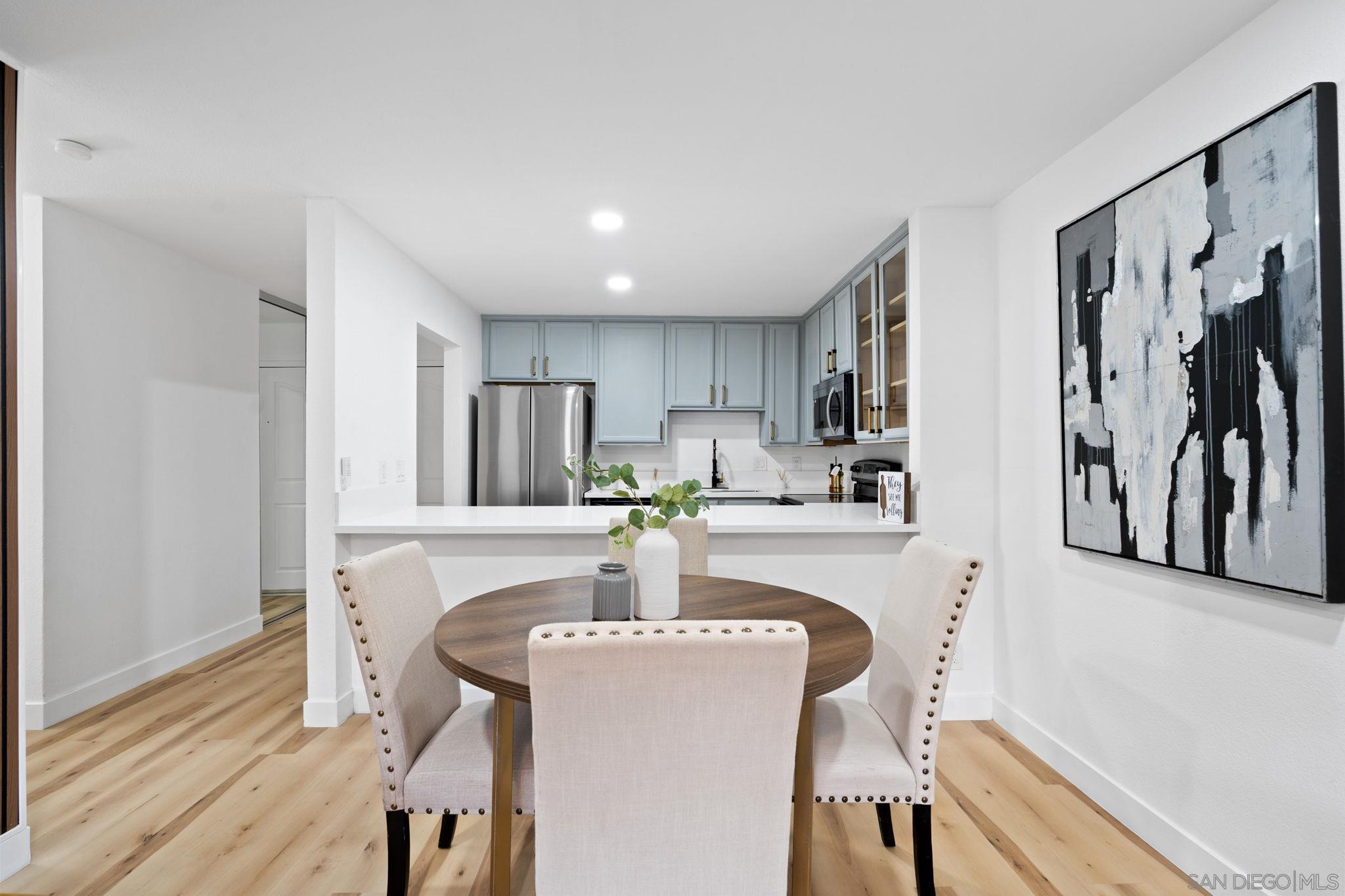 Detail Gallery Image 7 of 26 For 3030  Suncrest Dr  104, San Diego,  CA 92116 - 1 Beds | 1 Baths