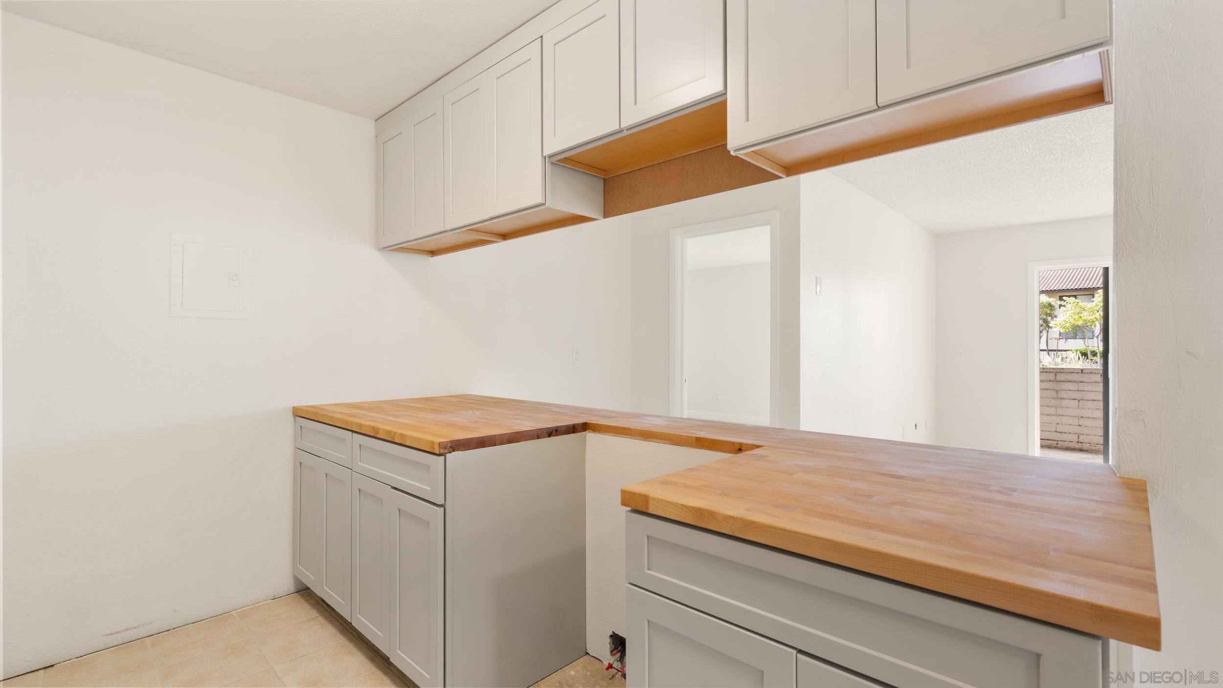 Detail Gallery Image 3 of 27 For 6780  Friars  #154,  San Diego,  CA 92108 - 2 Beds | 2 Baths