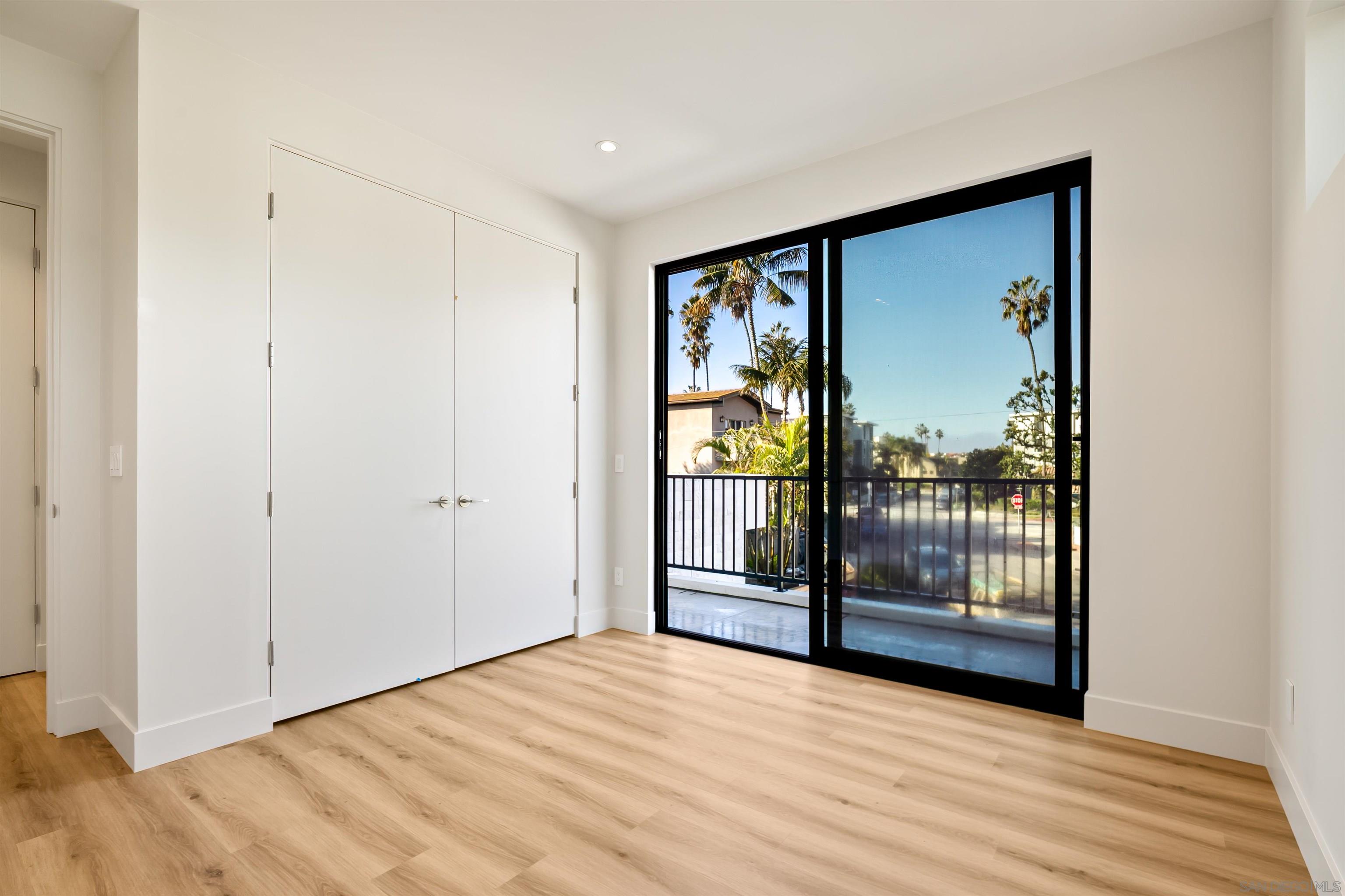 Detail Gallery Image 13 of 17 For 8168  Paseo Del Ocaso  2nd Floor Adu, La Jolla,  CA 92037 - 1 Beds | 1 Baths