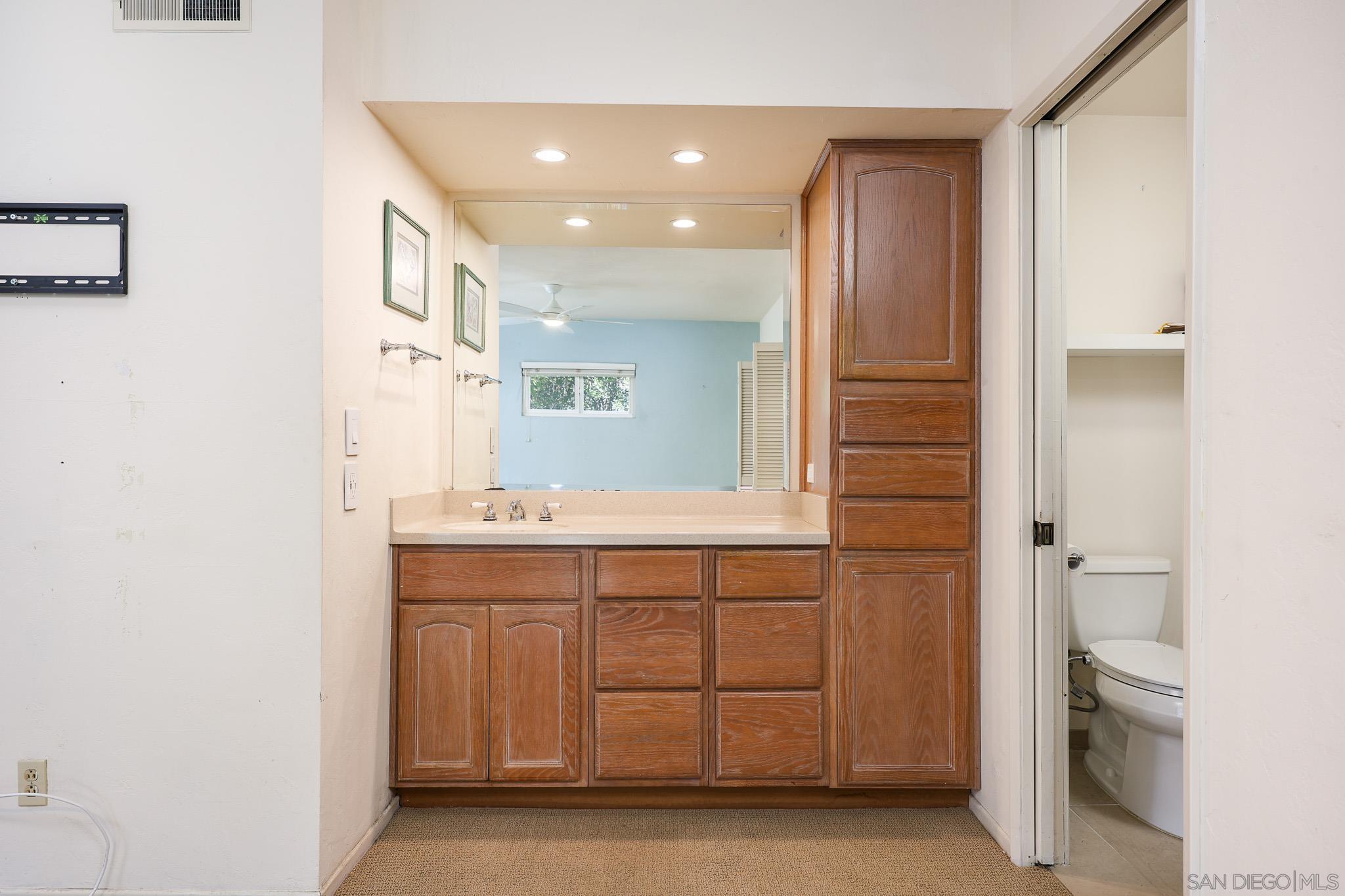 Detail Gallery Image 13 of 25 For 5410  Bishops Way, La Mesa,  CA 91941 - 3 Beds | 2 Baths