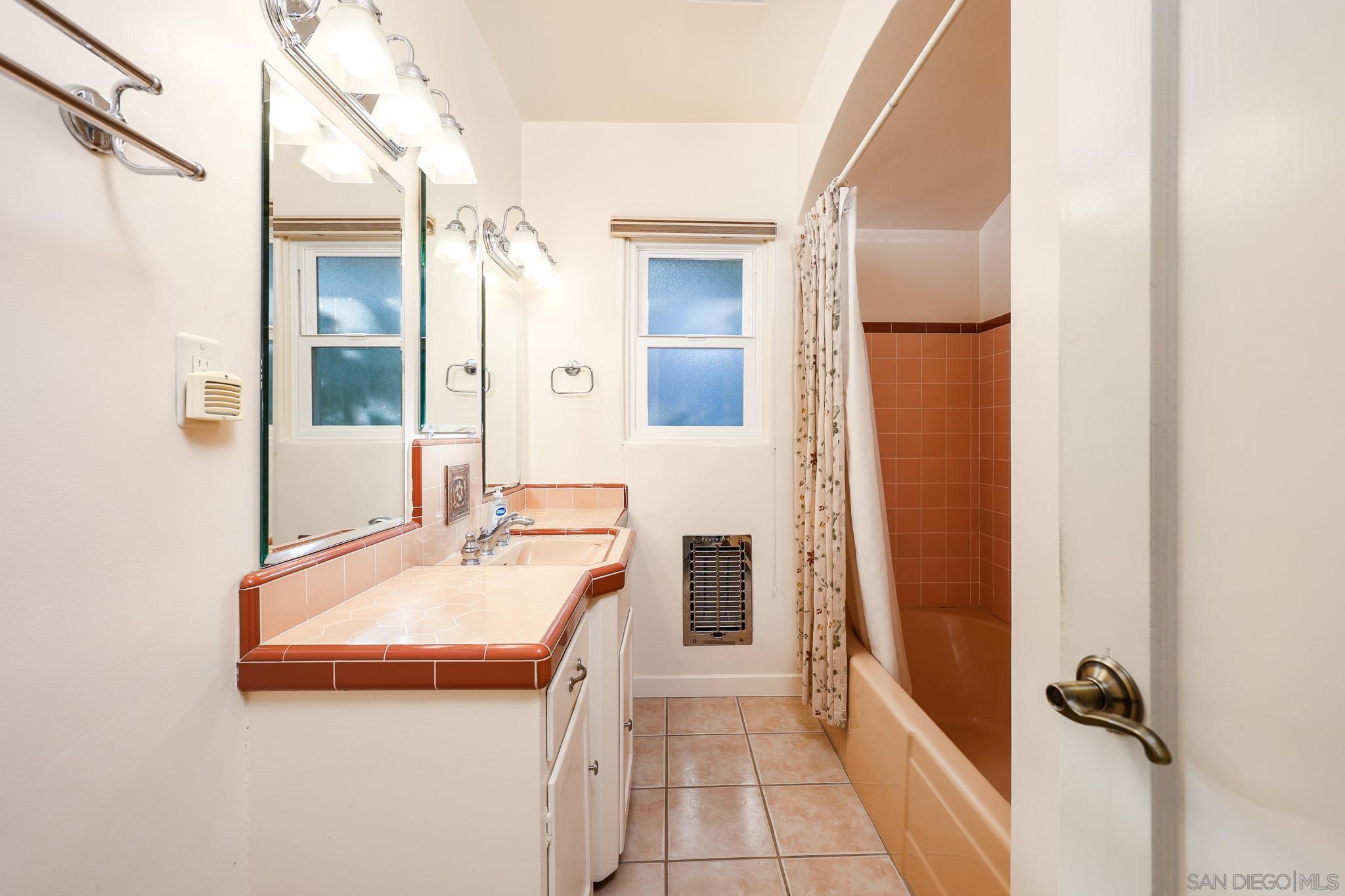 Detail Gallery Image 17 of 25 For 5410  Bishops Way, La Mesa,  CA 91941 - 3 Beds | 2 Baths