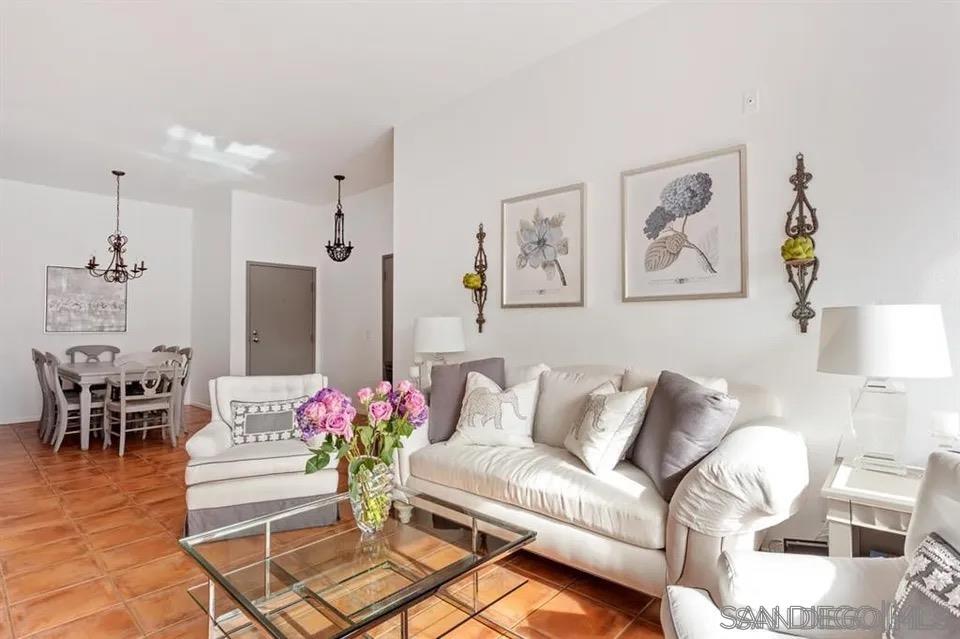 Detail Gallery Image 4 of 8 For 8328  Regents Road  3g, San Diego,  CA 92122 - 2 Beds | 2 Baths