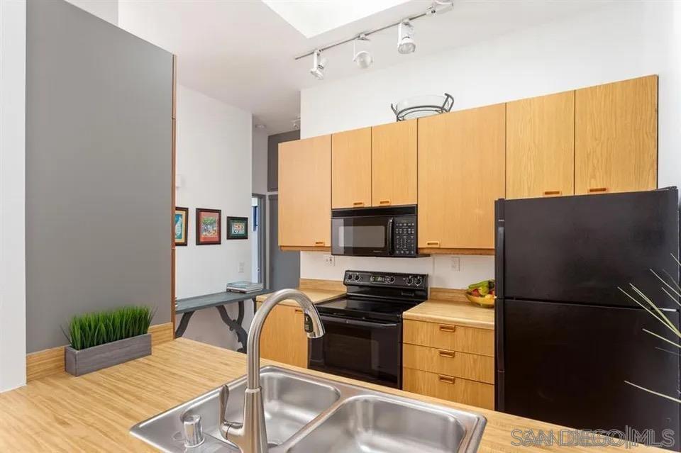 Detail Gallery Image 6 of 8 For 8328  Regents Road  3g, San Diego,  CA 92122 - 2 Beds | 2 Baths