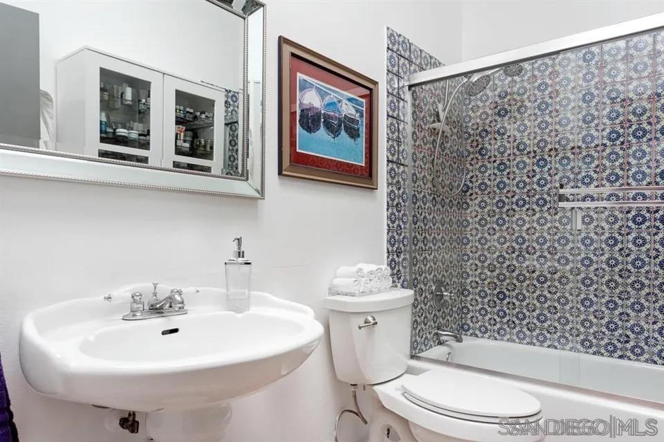 Detail Gallery Image 7 of 8 For 8328  Regents Road  3g, San Diego,  CA 92122 - 2 Beds | 2 Baths