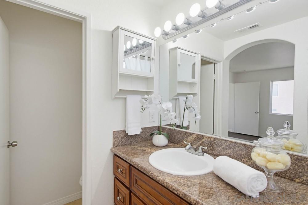 Detail Gallery Image 15 of 21 For 11003  Caminito Arcada, San Diego,  CA 92131 - 2 Beds | 2/1 Baths