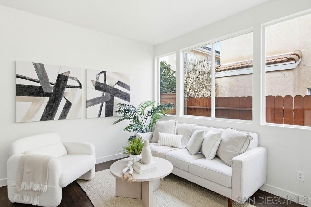 Detail Gallery Image 4 of 21 For 11003  Caminito Arcada, San Diego,  CA 92131 - 2 Beds | 2/1 Baths