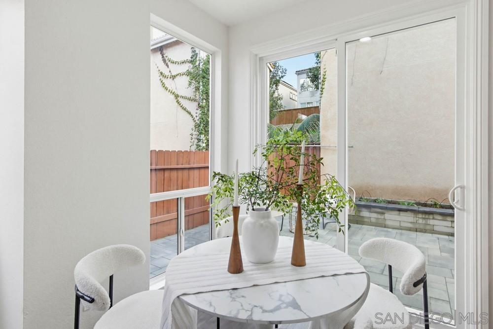 Detail Gallery Image 6 of 21 For 11003  Caminito Arcada, San Diego,  CA 92131 - 2 Beds | 2/1 Baths