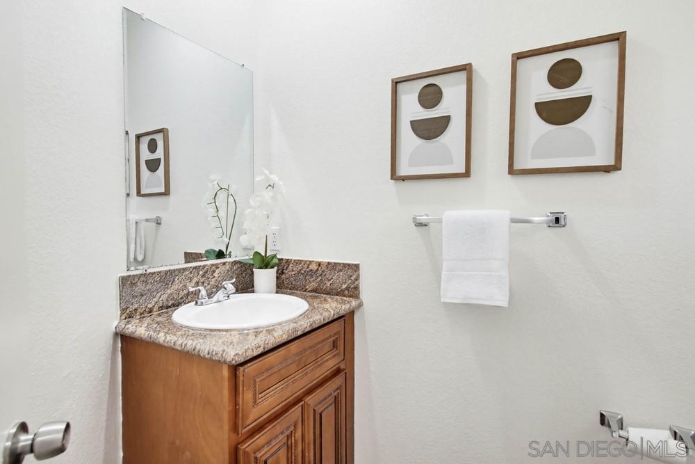 Detail Gallery Image 10 of 21 For 11003  Caminito Arcada, San Diego,  CA 92131 - 2 Beds | 2/1 Baths